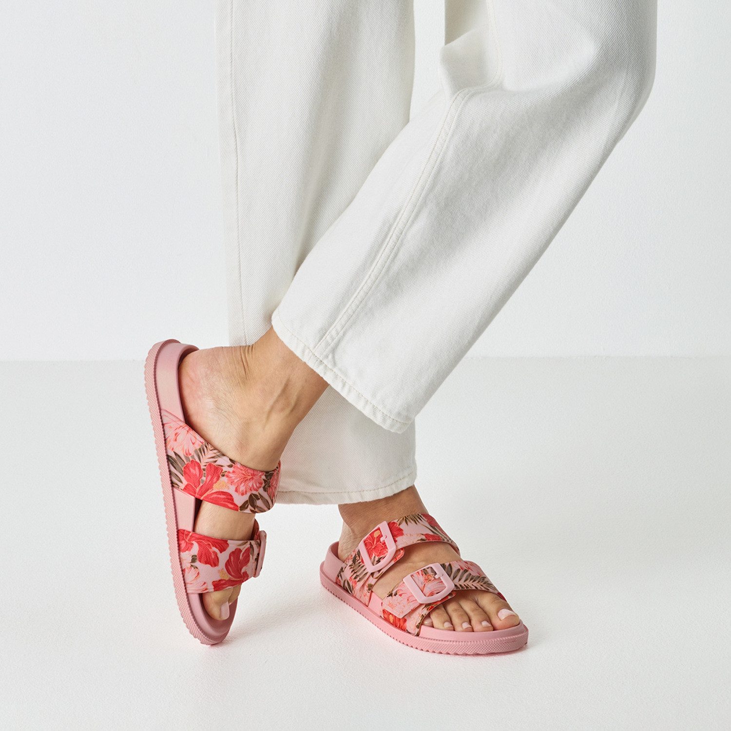 Tamaris Pantolette Schlupfschuh, Sommerschuh mit verstellbaren Schnallen