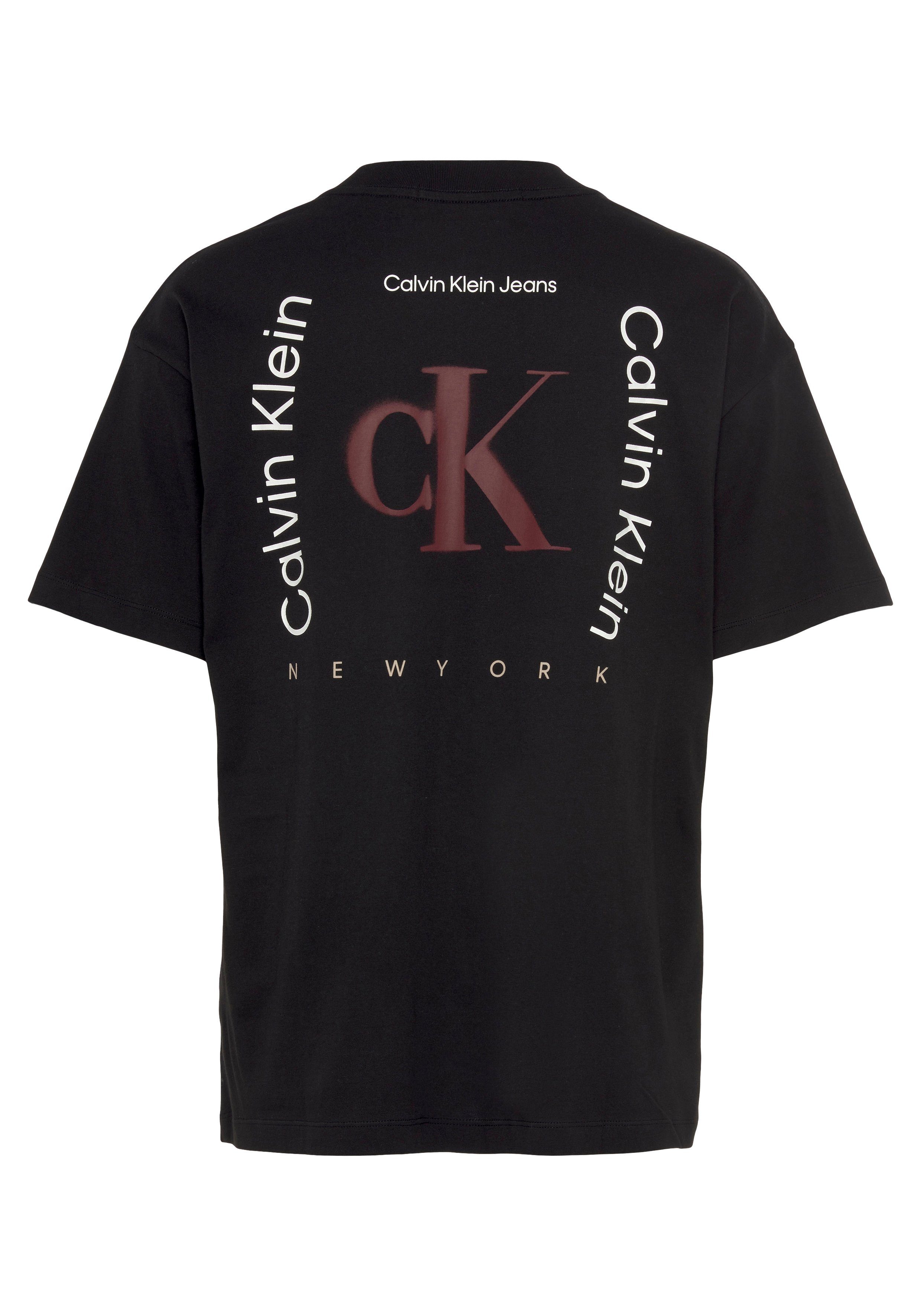 Calvin CK-Label T-Shirt mit Logoschriftzügen und schwarz Jeans Klein