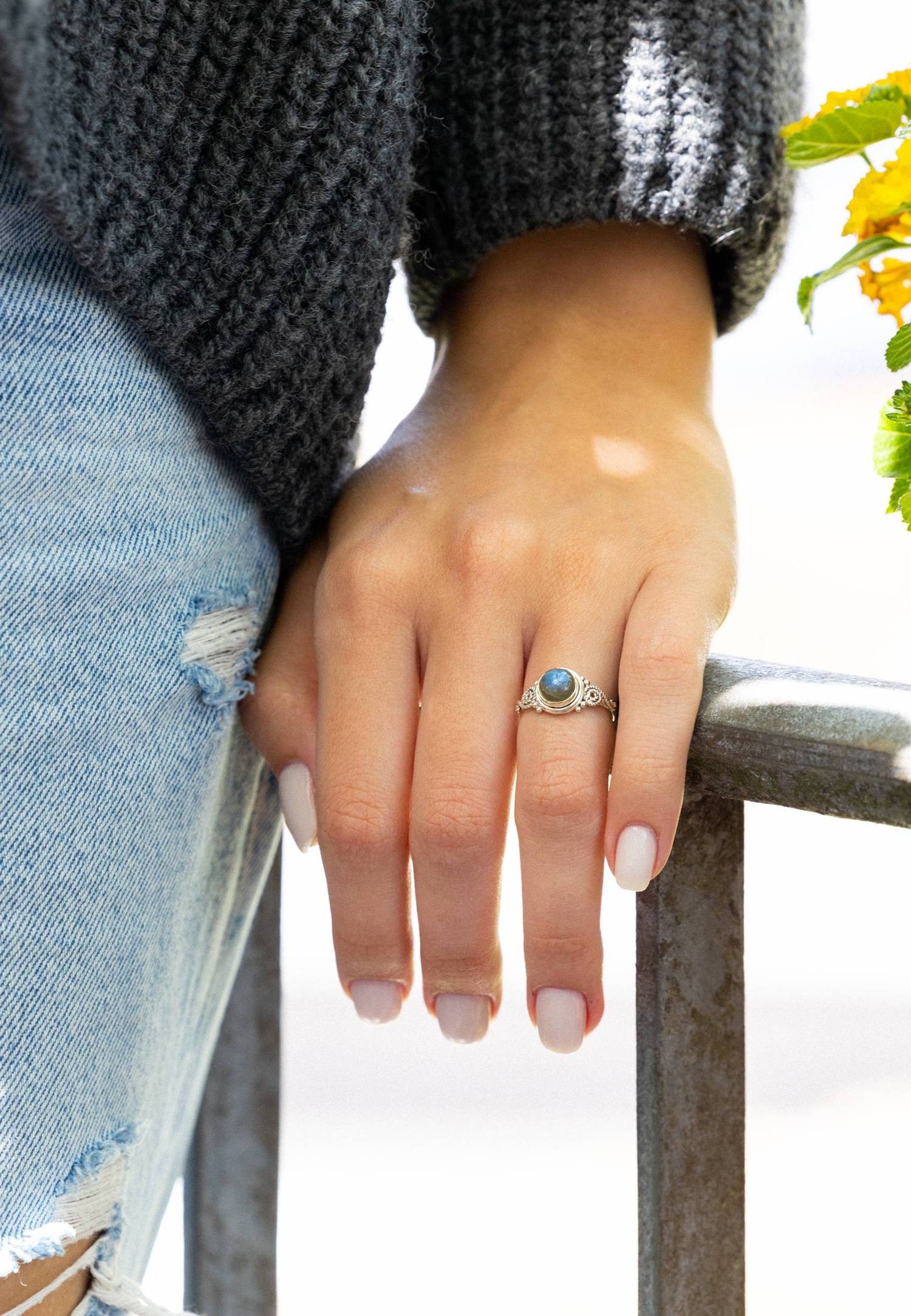 mantraroma Silberring WATU aus 925 Silber mit Labradorit (Ring mit Schmuckbeutel), Damenring aus 925er Silber