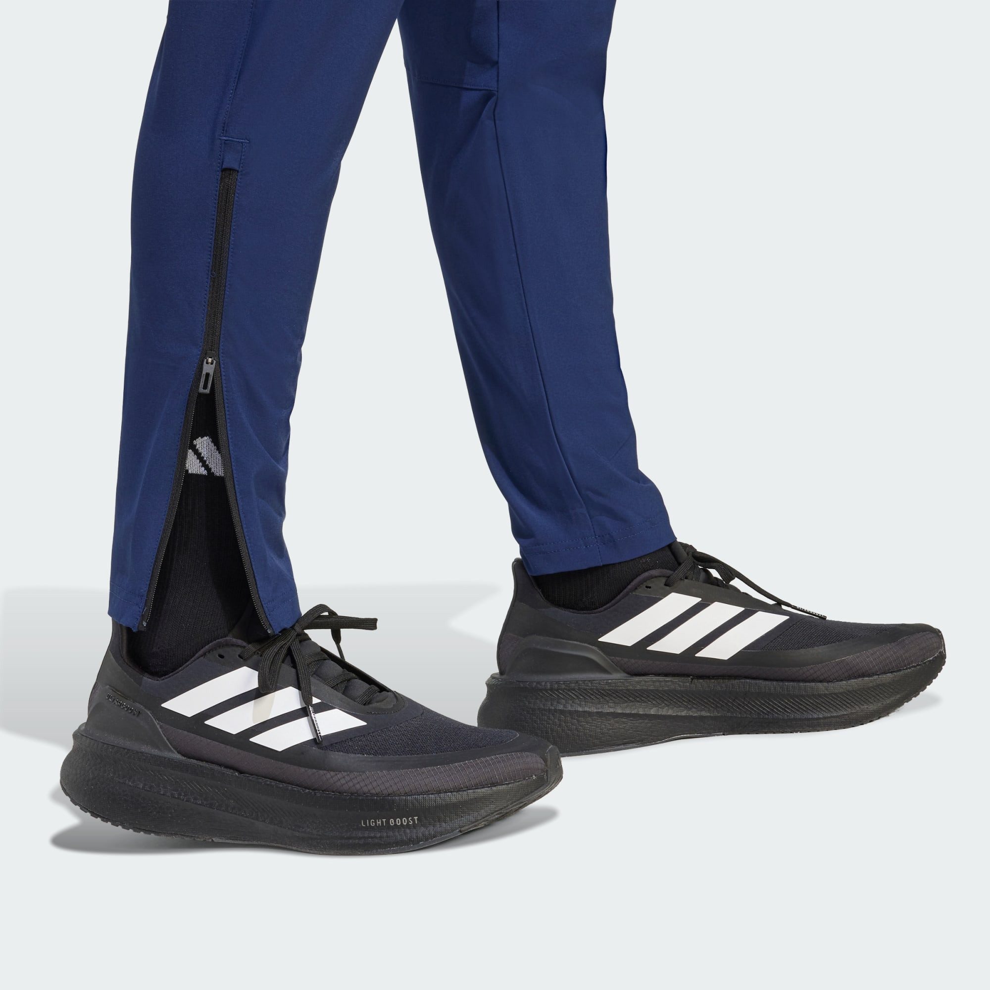 adidas Performance Trainingshose TIRO TRAVEL HOSE, GEWEBT (1-tlg)