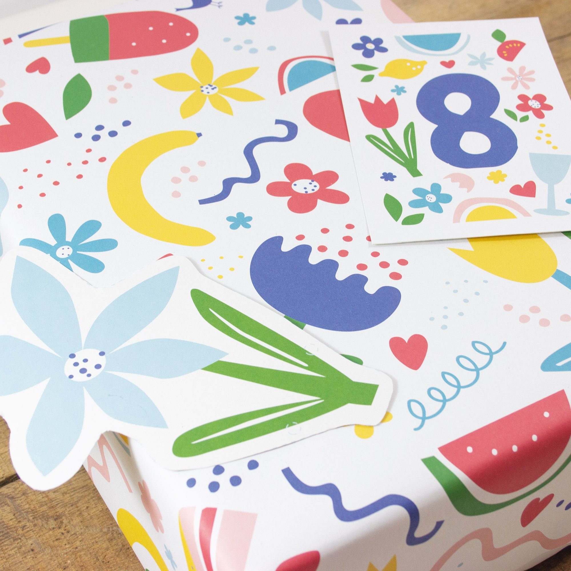 Geschenkpapier 100 Fun, Hummingbird & Fruit Bow Flowers, Geschenkpapier Recyclingpapier & %