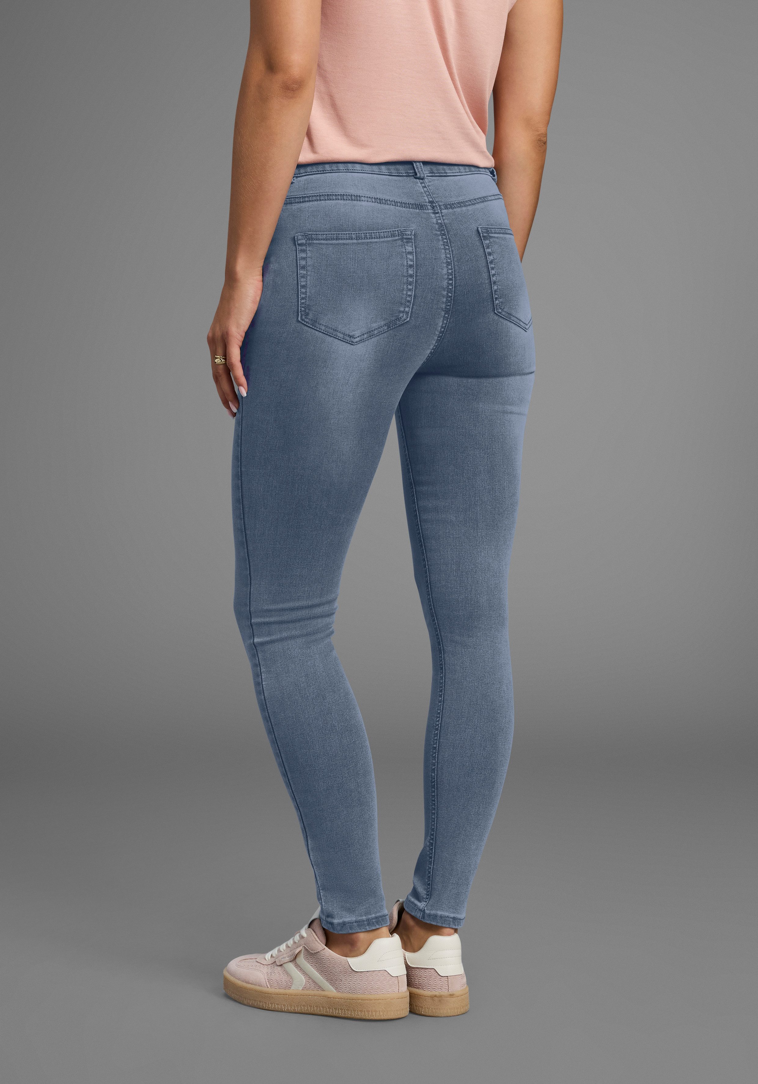 Arizona Skinny-fit-Jeans Ultra Stretch extra-eng geschnittene Beinform, modische Used-Waschung