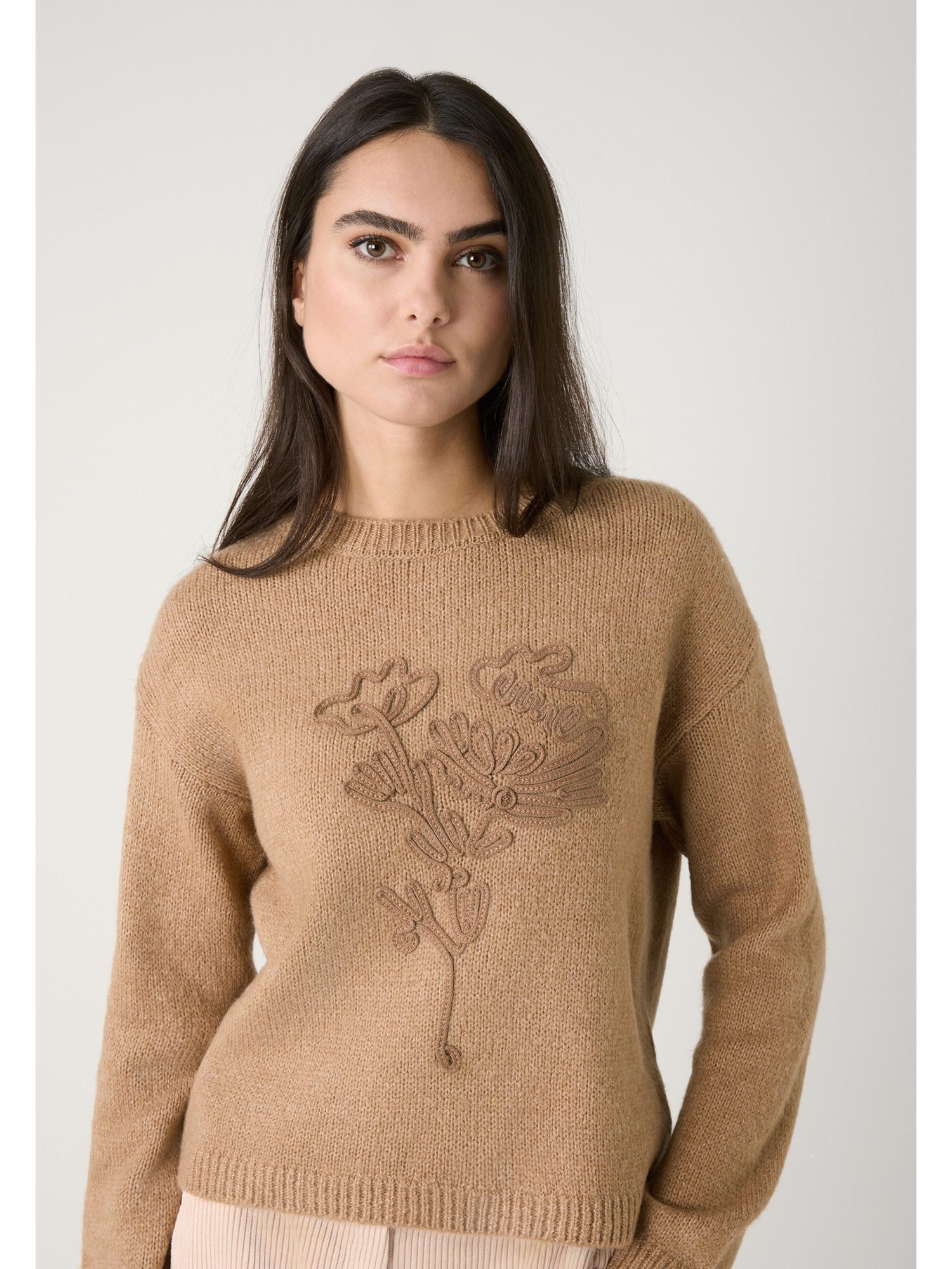 MORE&MORE Rundhalspullover kuscheliger Pullover Blumenapplikation günstig online kaufen