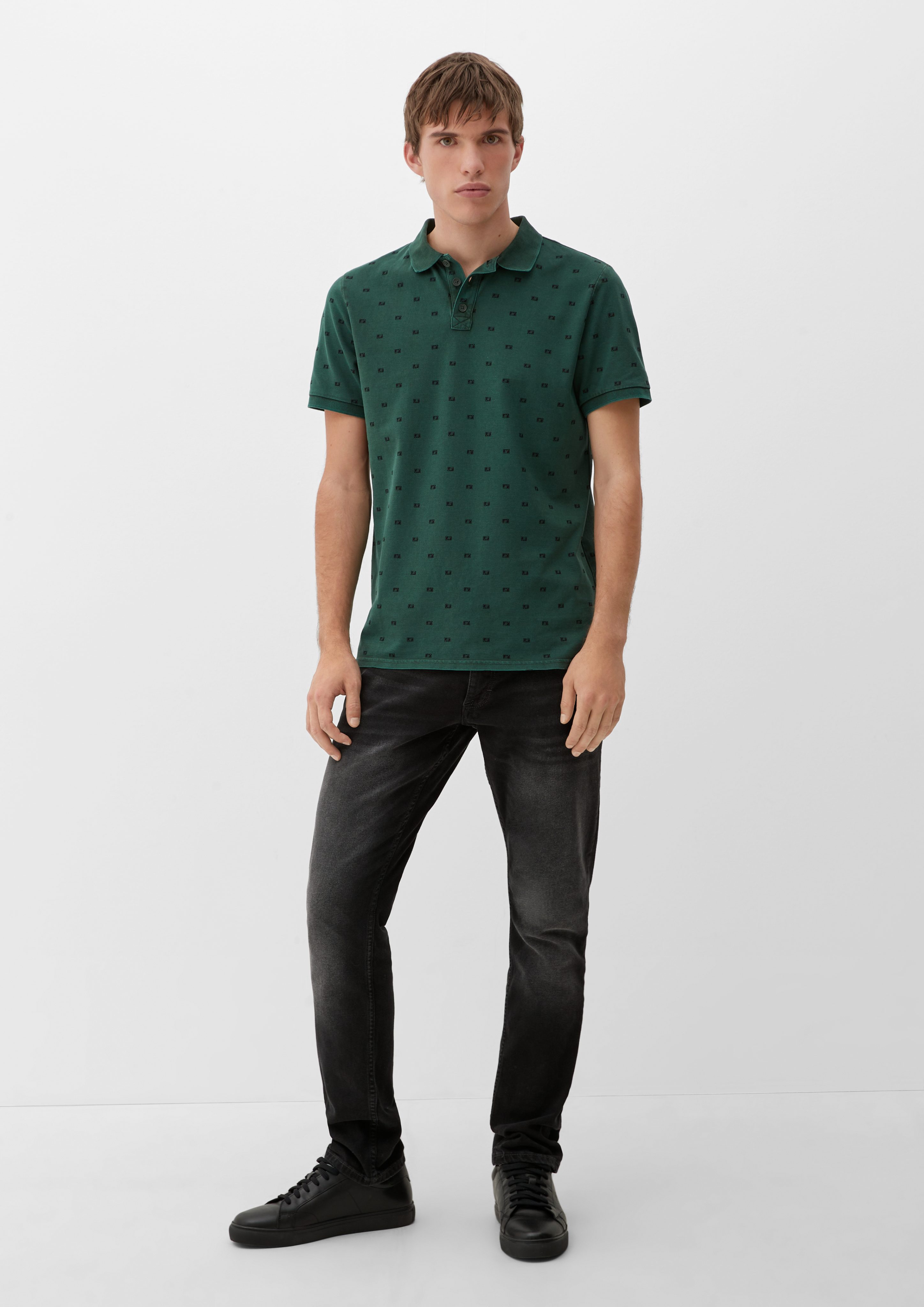 QS Kurzarmshirt Poloshirt mit Muster-Print tannengrün