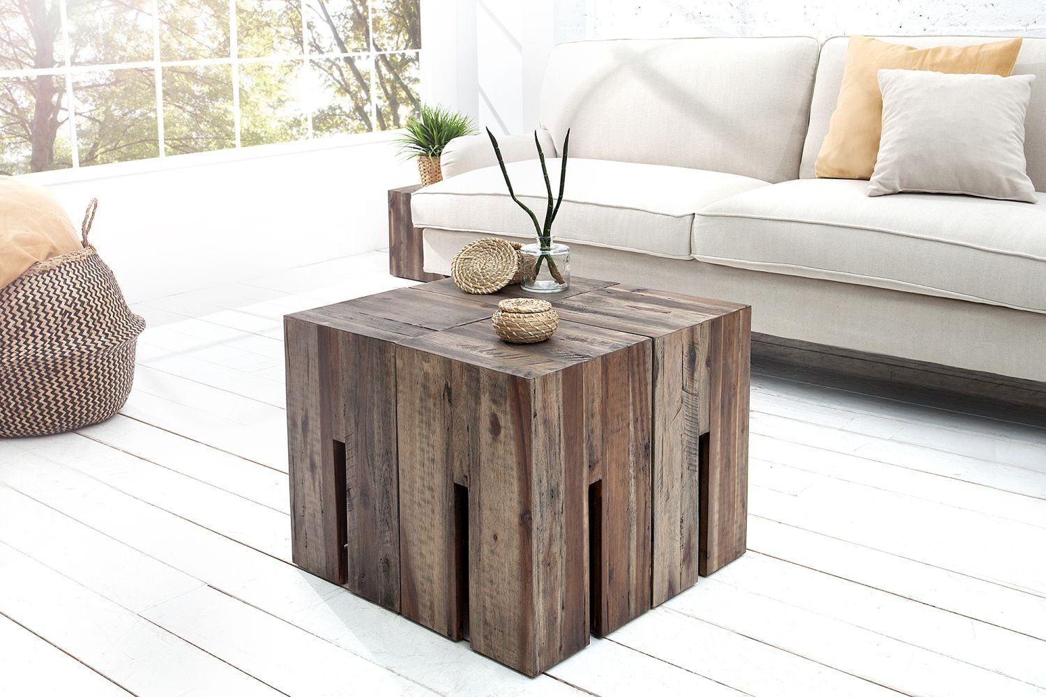 Licht-Erlebnisse Couchtisch ROLIA, Beistelltisch Holz massiv eckig