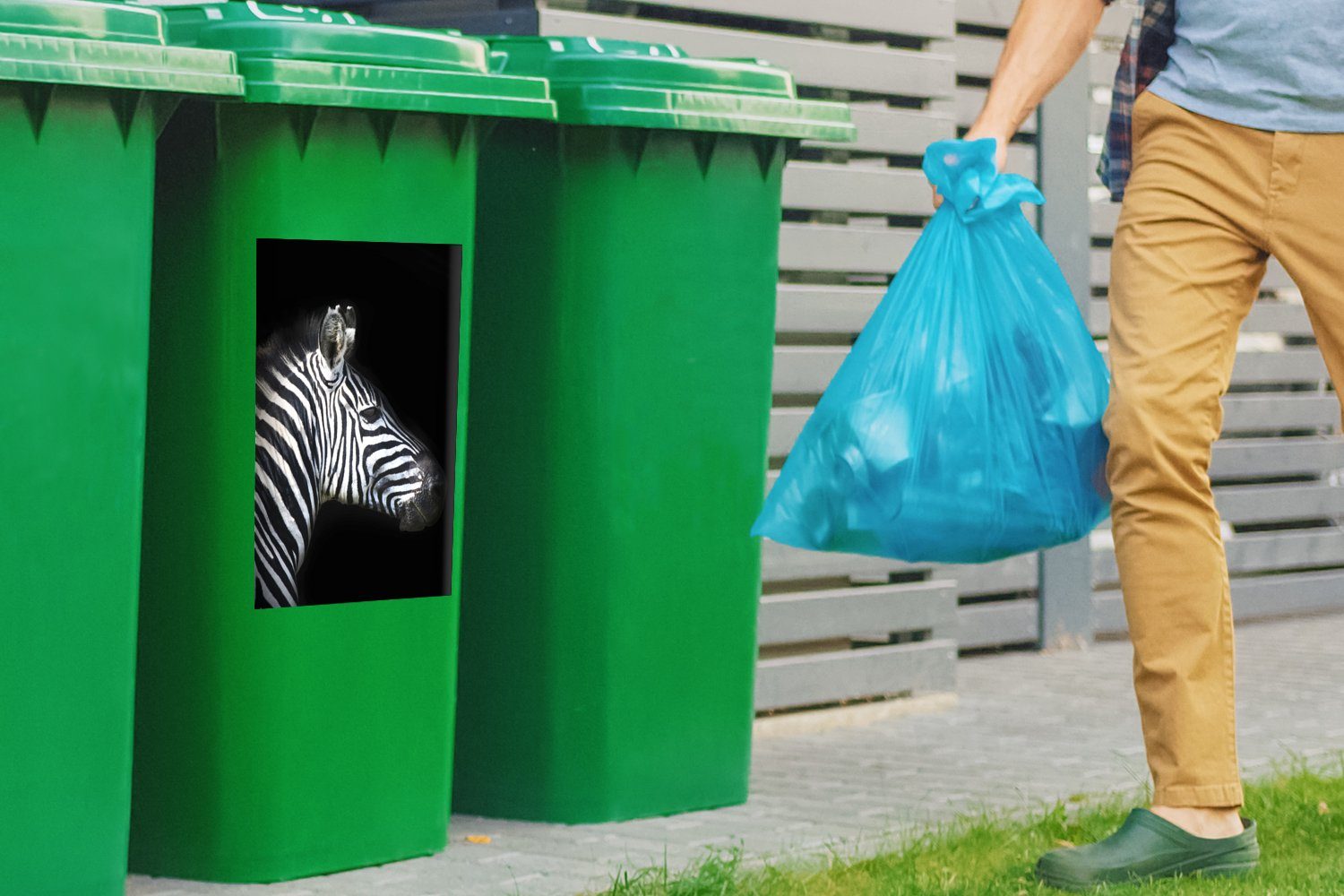 MuchoWow Container, Hintergrund (1 der auf Wandsticker von Sticker, Mülltonne, schwarzem Abfalbehälter Mülleimer-aufkleber, St), Zebra Seite