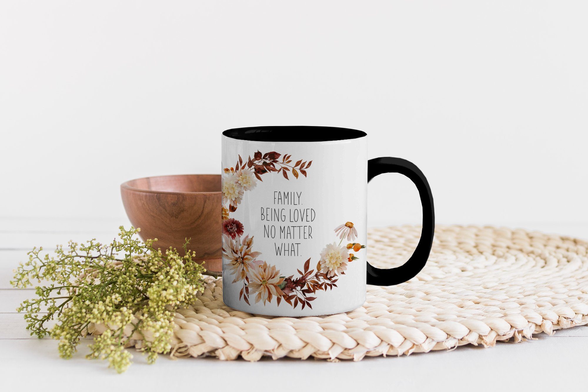 Die Tasse Sprüche, Kaffeetassen, geliebt, - passiert MuchoWow Familie Geschenk was Teetasse, egal Farbwechsel, Keramik, Zaubertasse, Zitate - wird