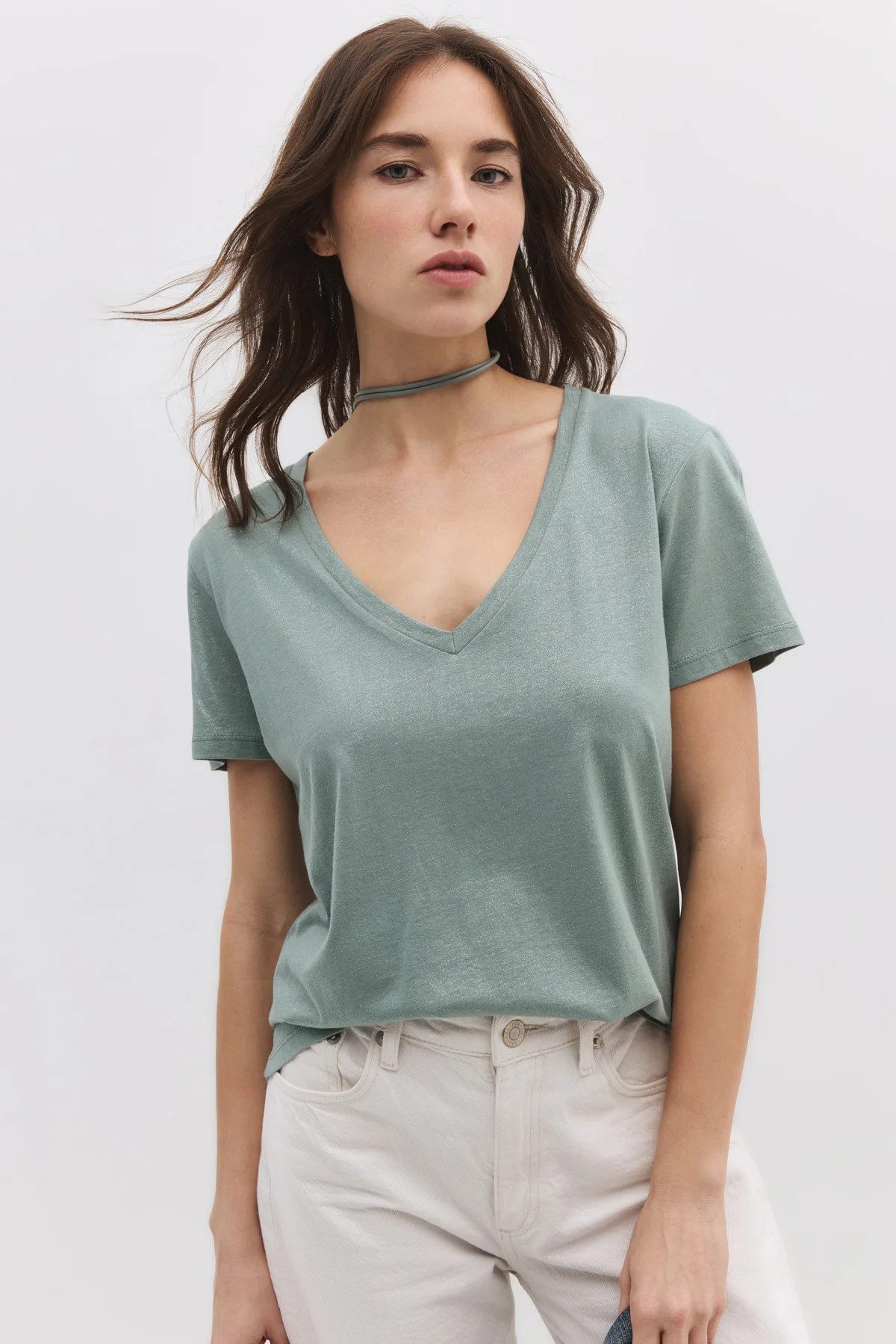 T-Shirt Kurzärmeliges T-Shirt mit V-Ausschnitt