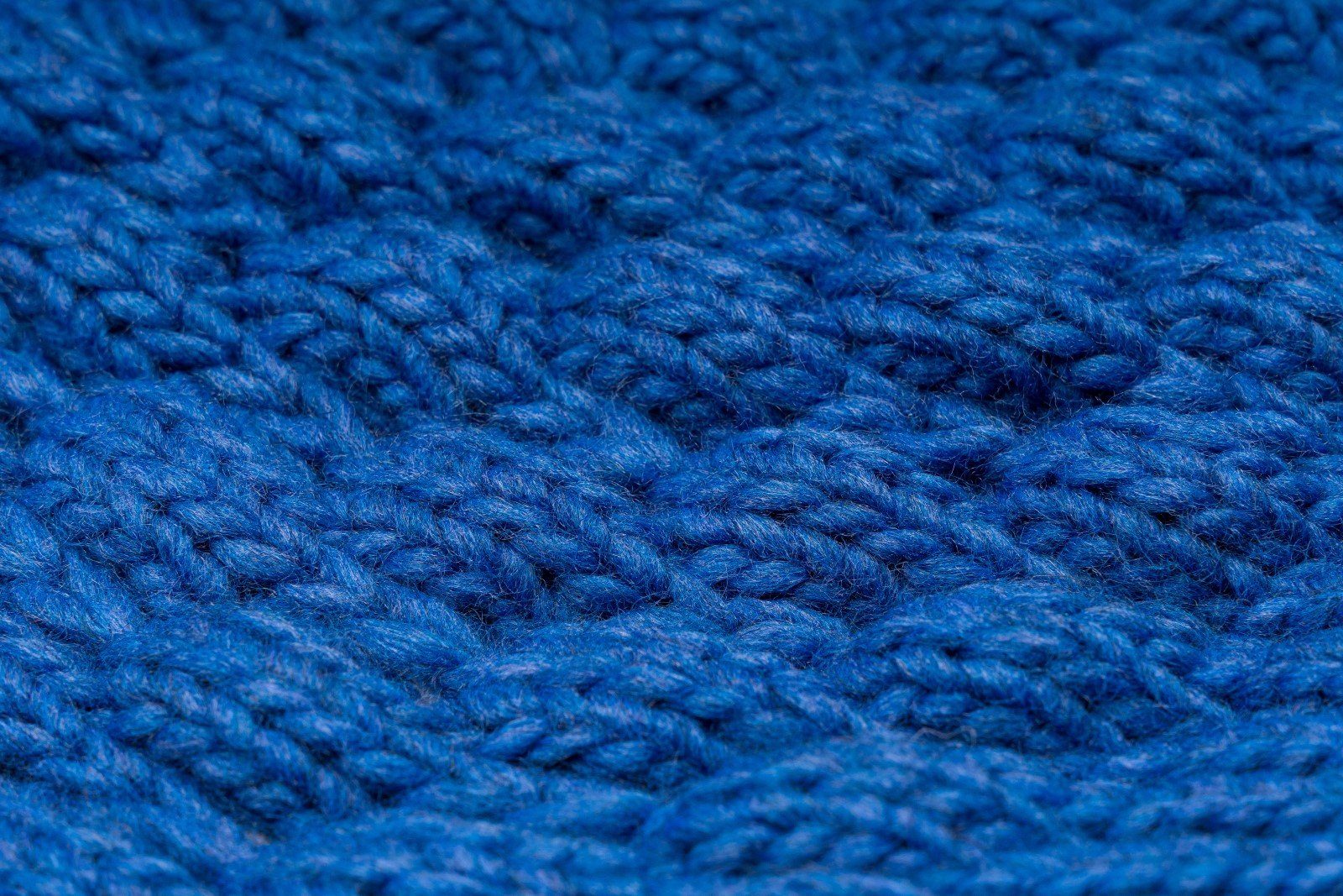 Strickmütze styleBREAKER Royalblau (1-St) Strickmütze mit Bubblemuster