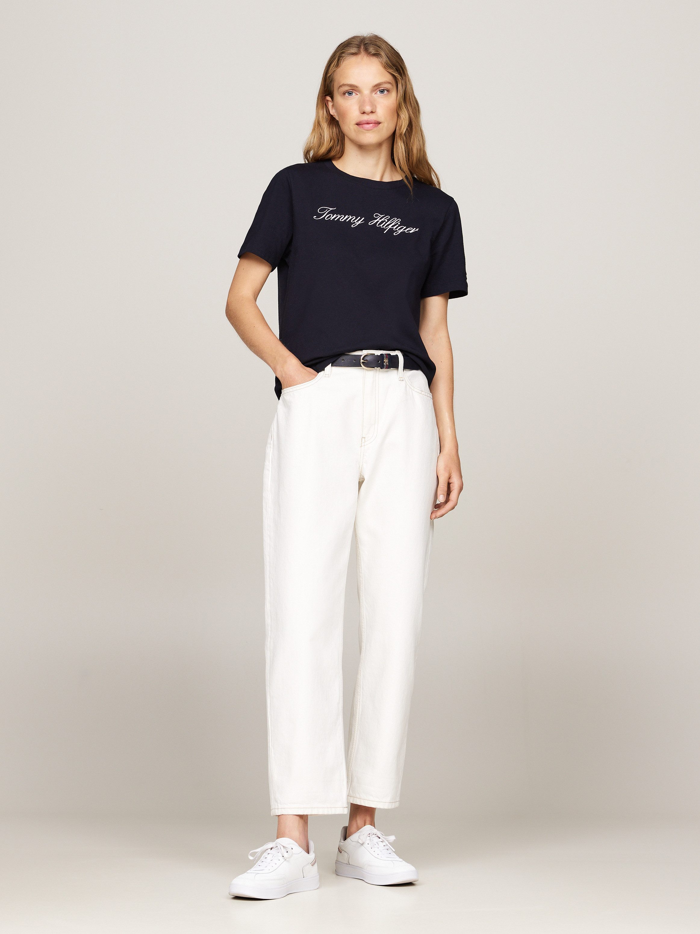 Tommy Hilfiger T-Shirt NOS SCRIPT REGULAR C-NK SHORT SLEEVE mit Rundhals und kontrastfarbener Stickerei, Regular Fit