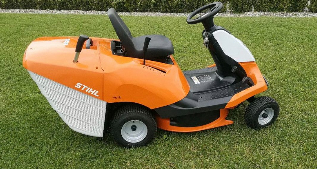 STIHL Rasentraktor RT 4082 Rasentraktor