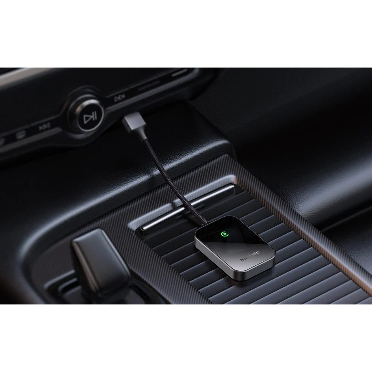 mcdodo CA-7210 Auto-Adapter zu USB Typ A, USB-C, Kabelloses CarPlay, Plug & Play, Unterstützt Siri Sprachsteuerung