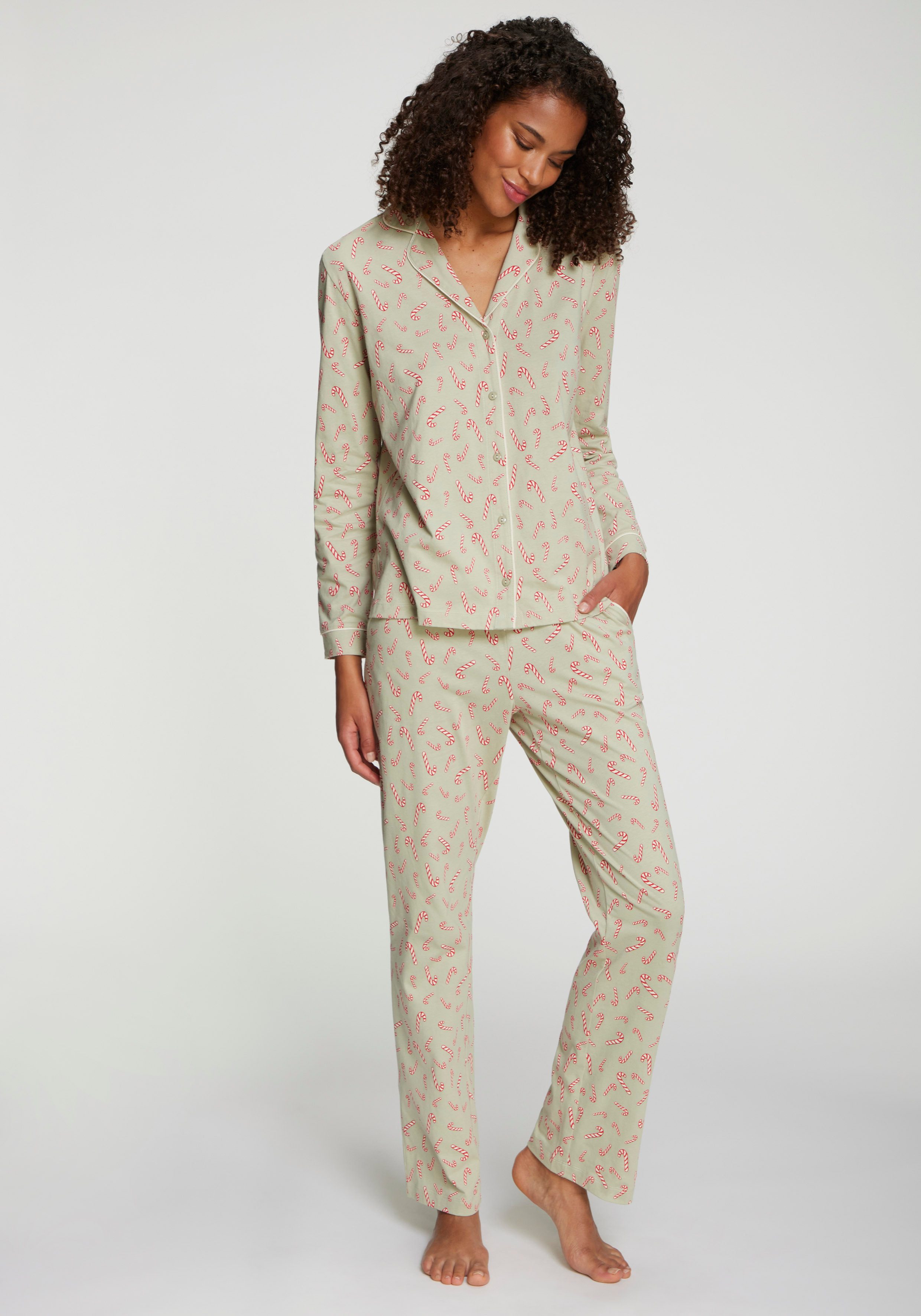 LASCANA Pyjama (2 tlg) Mit Weihnachtlichem Muster