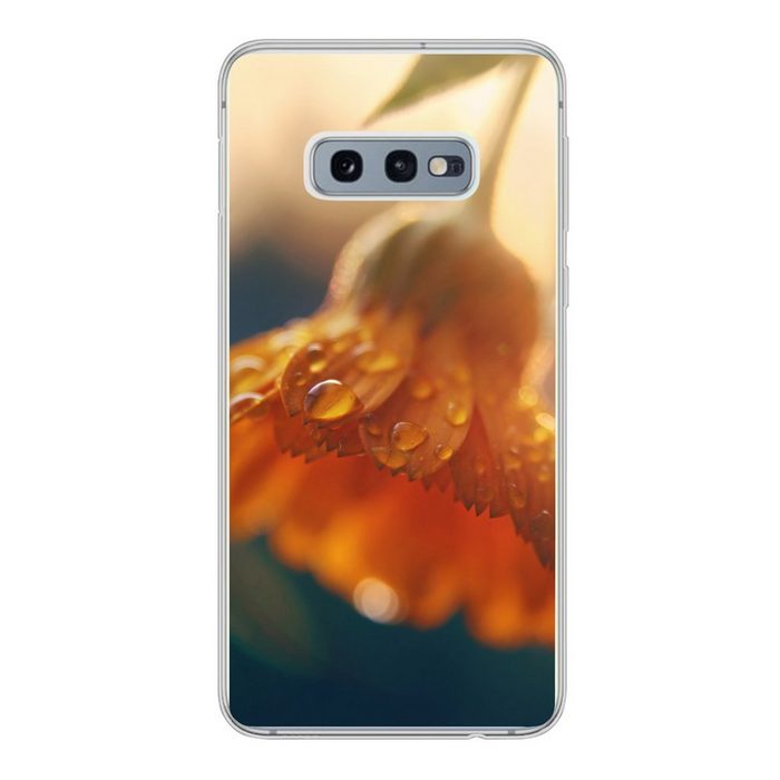 MuchoWow Handyhülle Ringelblume mit Wassertropfen Phone Case Handyhülle Samsung Galaxy S10e Silikon Schutzhülle
