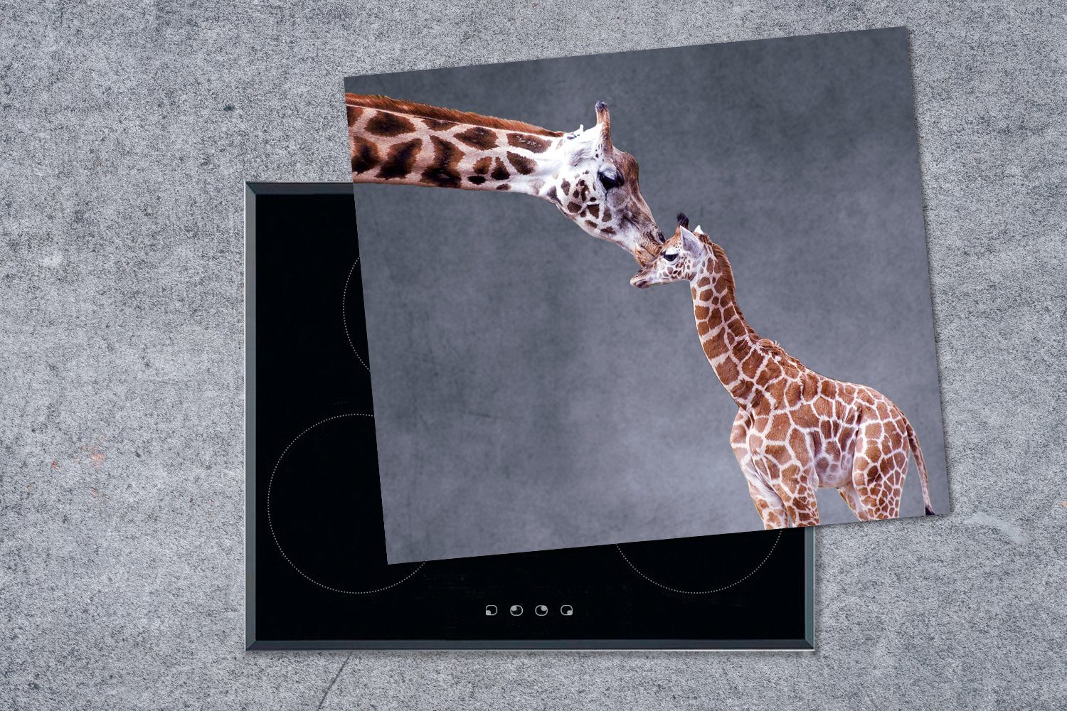 MuchoWow Herdblende-/Abdeckplatte Giraffe, 60x52 Tier cm, (1 nutzbar, Grau Vinyl, - Arbeitsfläche tlg), Mobile Ceranfeldabdeckung 