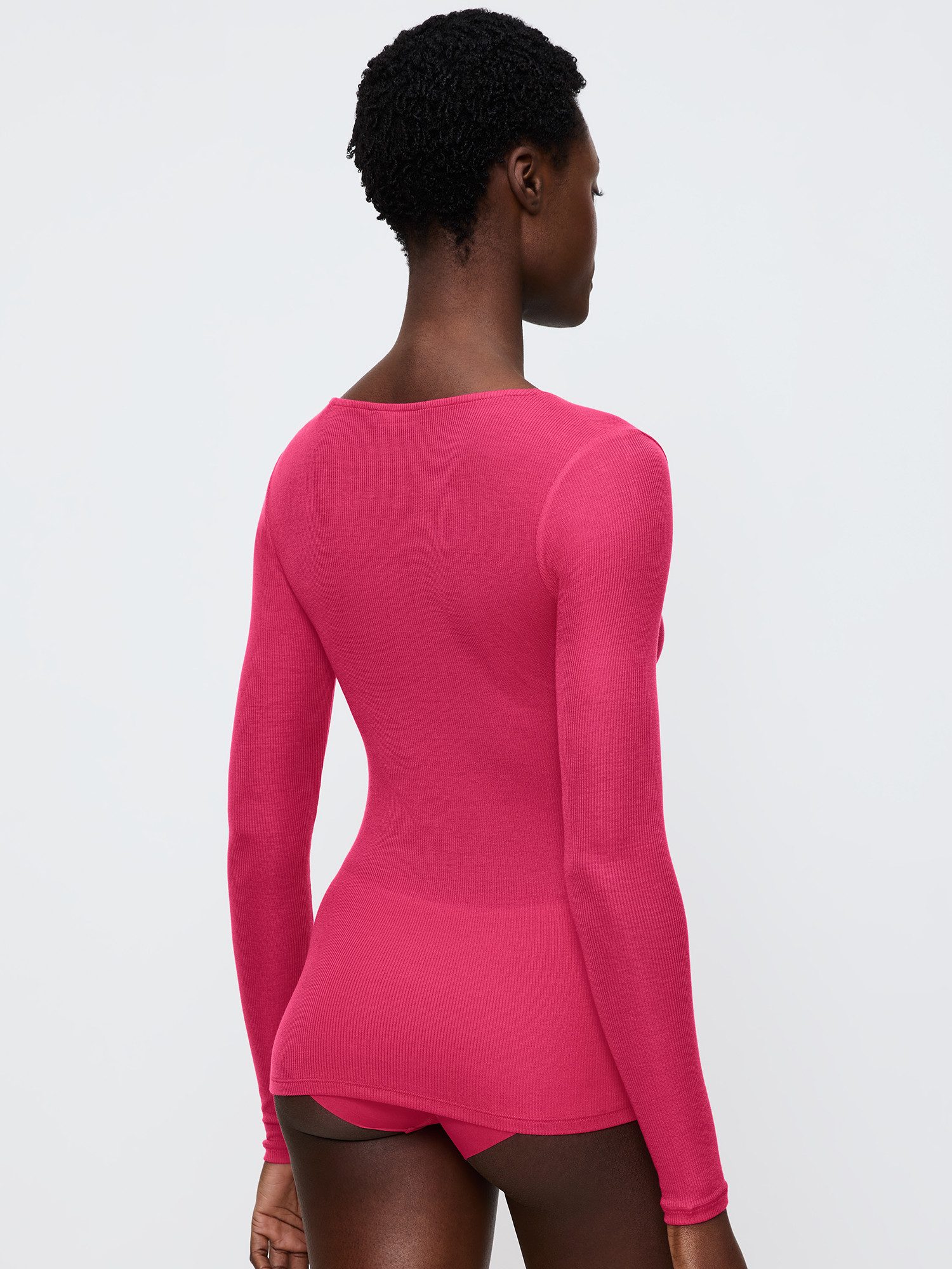 Triumph Longsleeve Beauty Layers Top Scoop Neck Langärmeliges Top mit sinnlichem, tiefem Rundhalsausschnitt