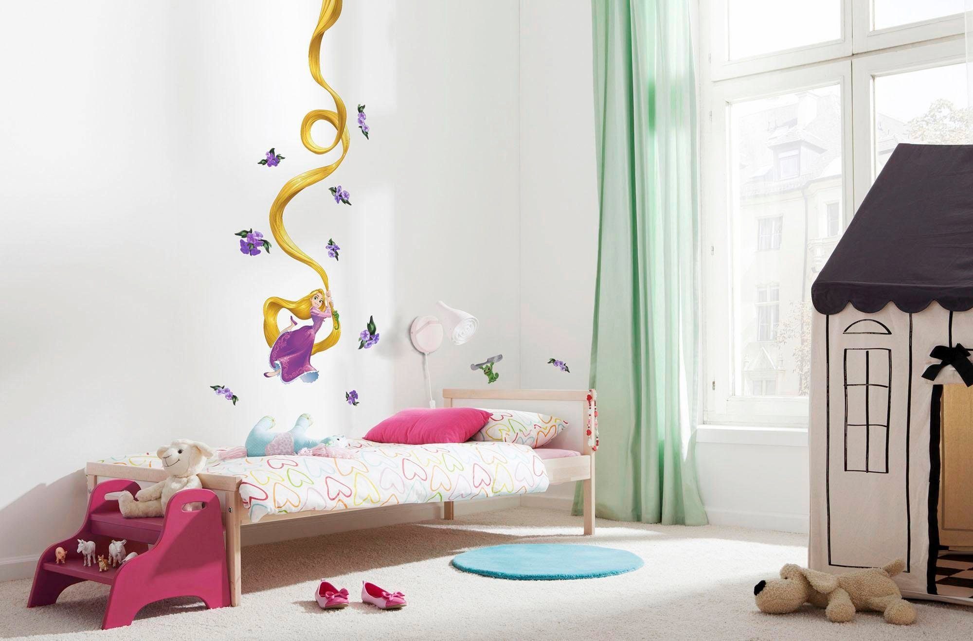 Komar Wandtattoo Rapunzel - Größe 100 x 70 cm, selbstklebend, Wandsticker, Kinderzimmer