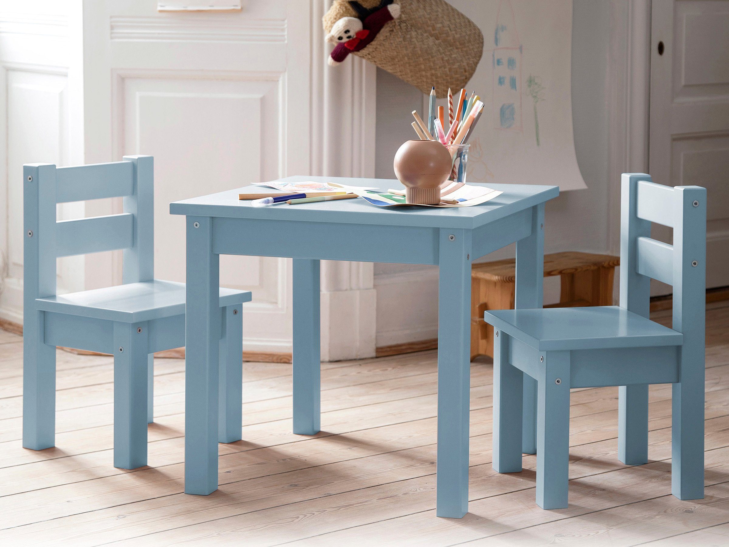 Hoppekids Kindersitzgruppe MADS Stühle), Tisch, zwei Kindersitzgruppe, mit (Set, blau Farben, Stühlen in 1 vielen 3-tlg., 2