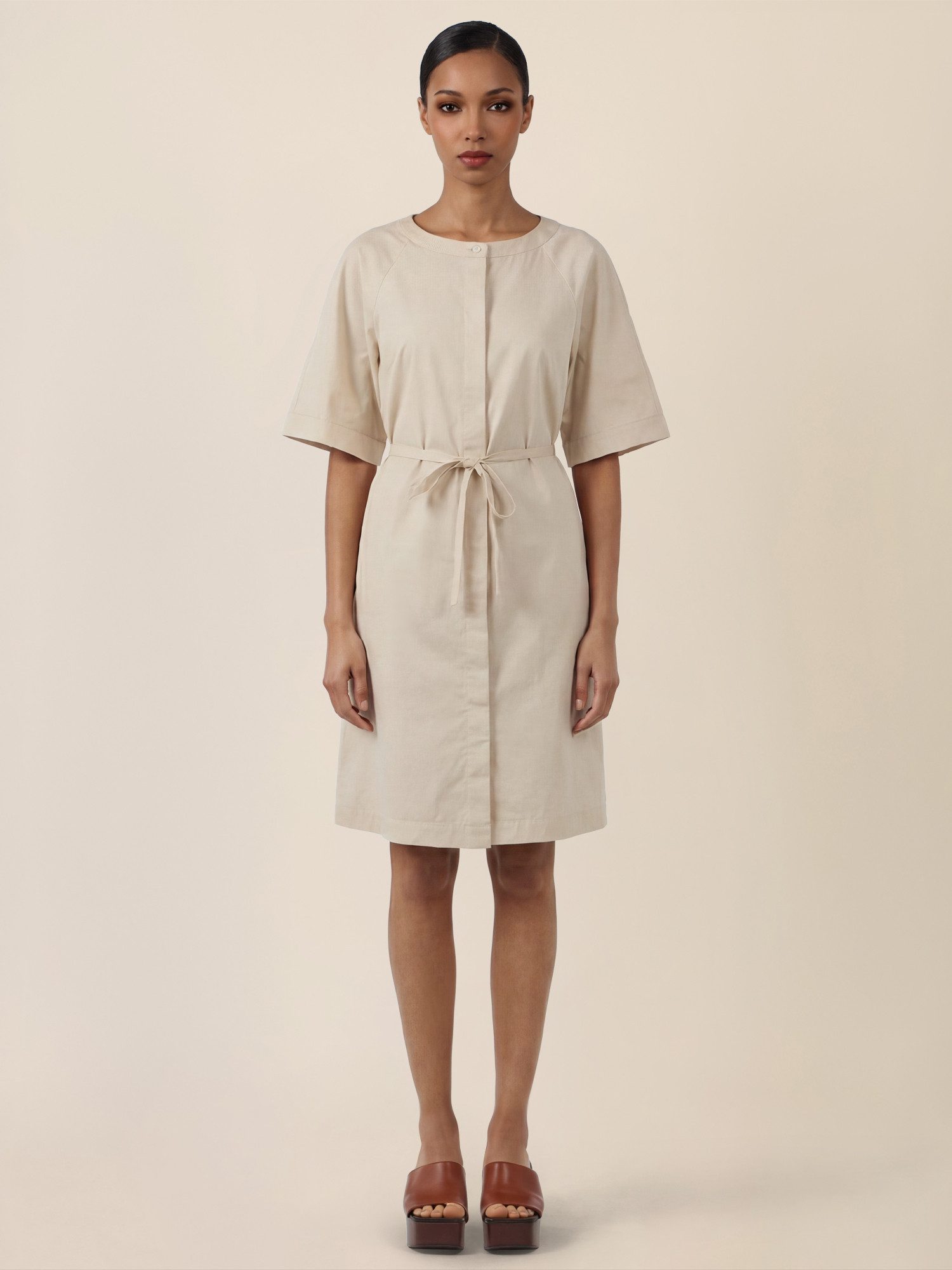 Apart Minikleid mit Gürtel und Raglanärmeln