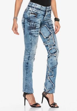 Cipo & Baxx Bequeme Jeans mit auffälligen Patches