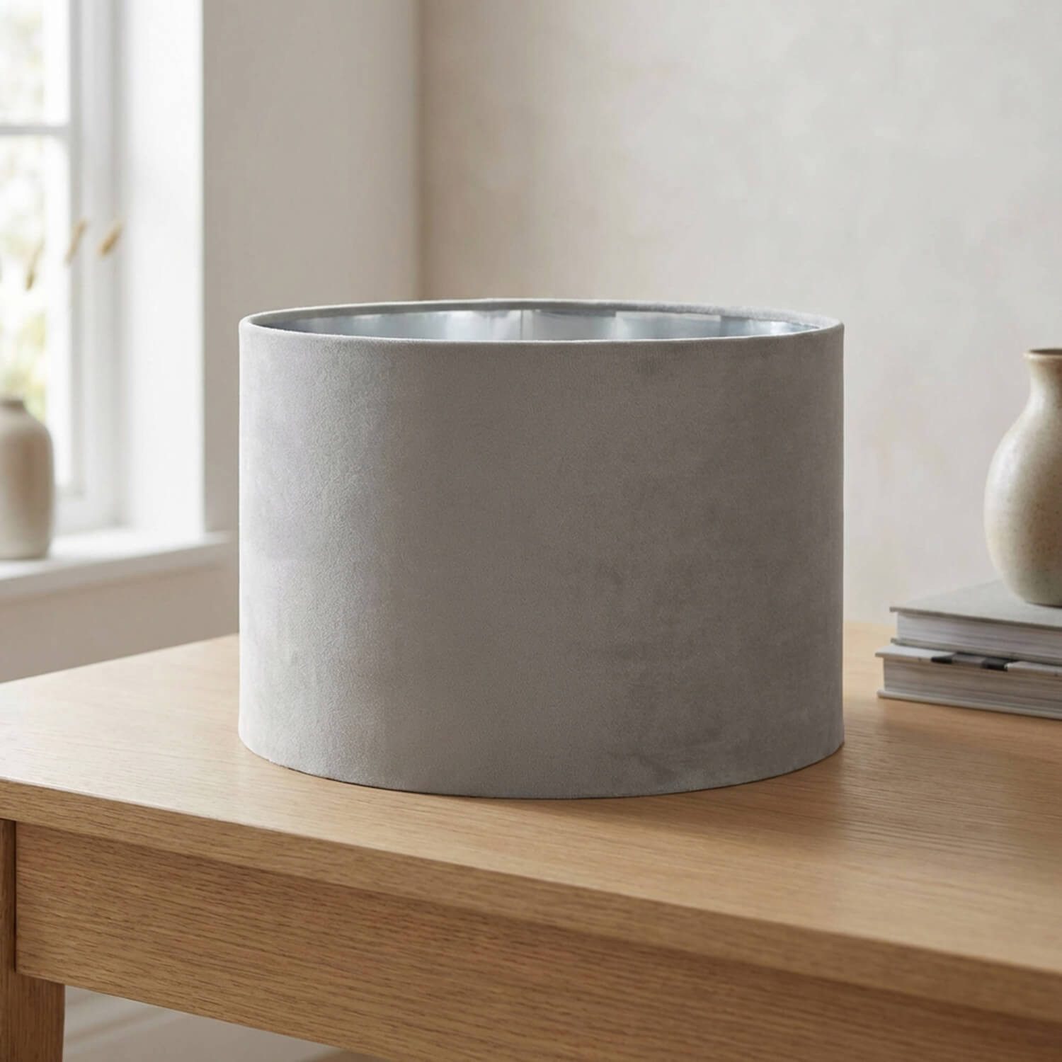 Licht-Erlebnisse Lampenschirm GIRONA, Stoff Lampenschirm Hellgrau Silber rund Ø28 cm E14 E27 für Hängelampe