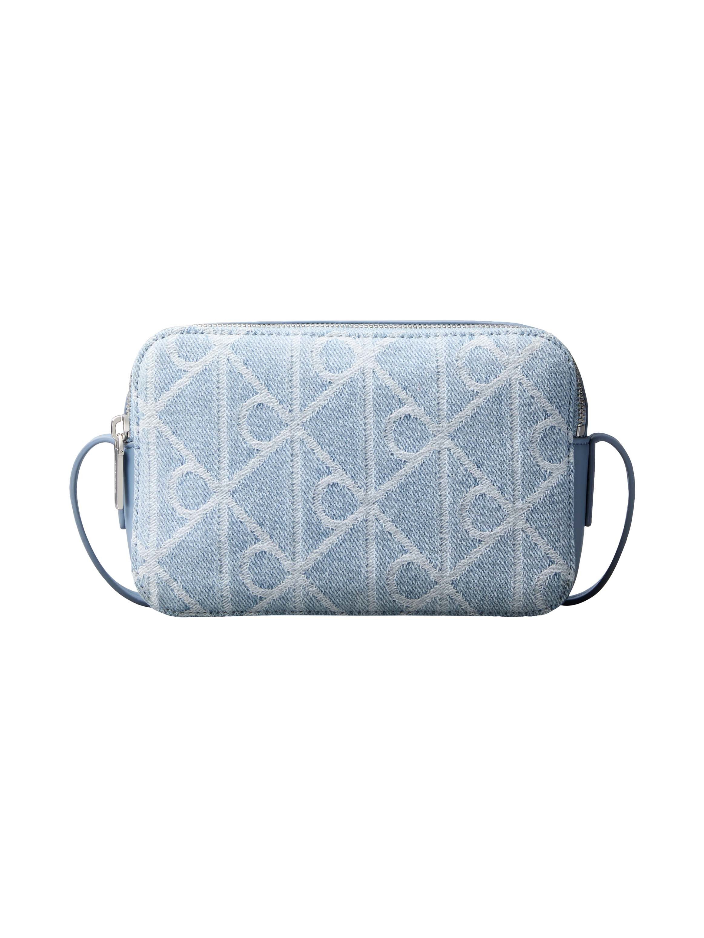 Calvin Klein Mini Bag EMBLEM AOP DENIM CAMERA BAG, kleine Umhängetasche, Tragetasche mit CK-allover-Muster