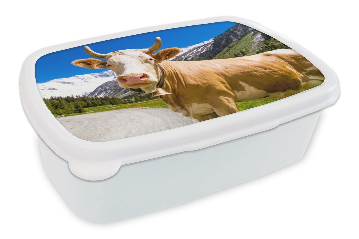 MuchoWow Lunchbox Kuh - Schnee - Alpen, Kunststoff, (2-tlg), Brotbox für Kinder und Erwachsene, Brotdose, für Jungs und Mädchen weiß