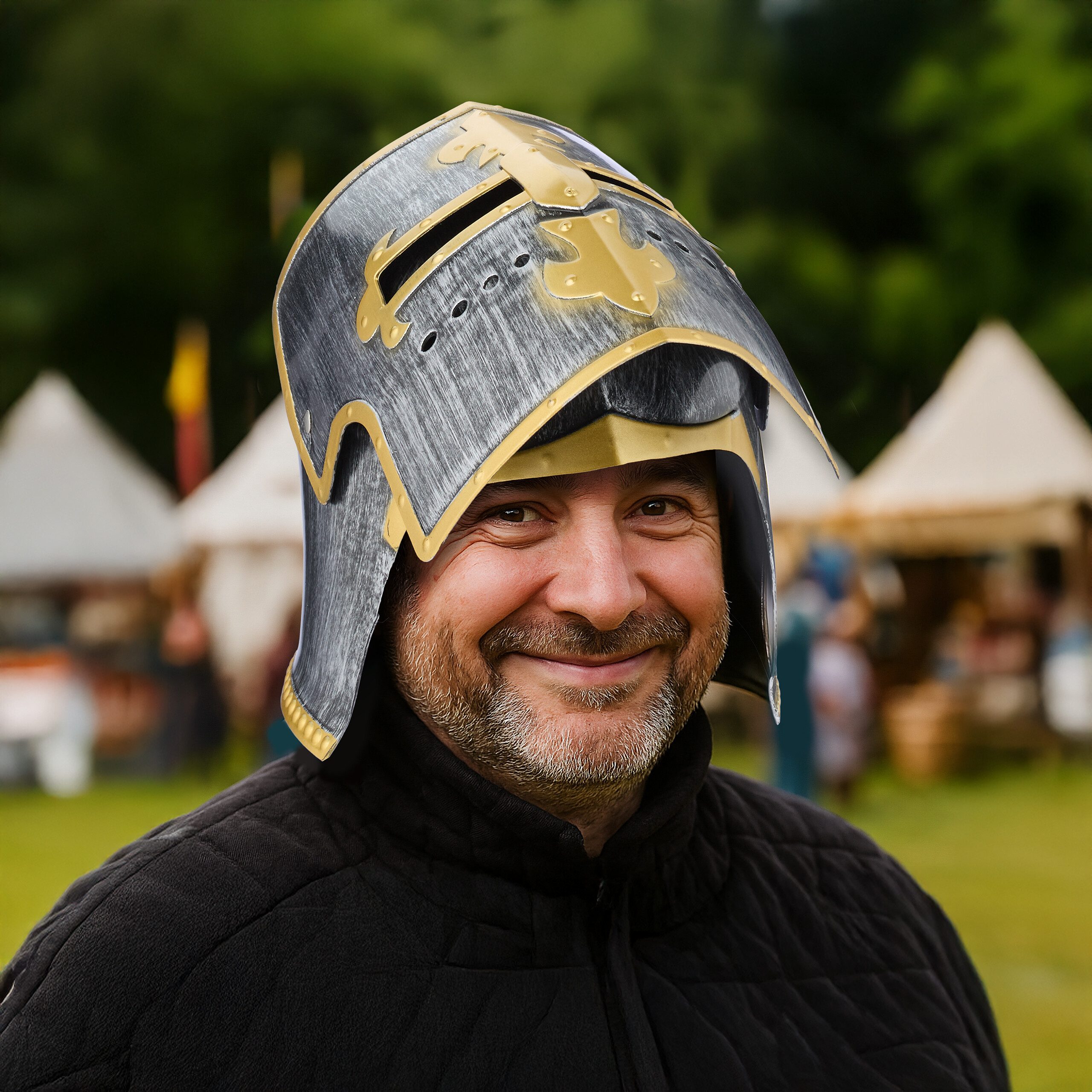 relaxdays Spielzeug-Helm 2x Ritter Helm mit klappbarem Visier