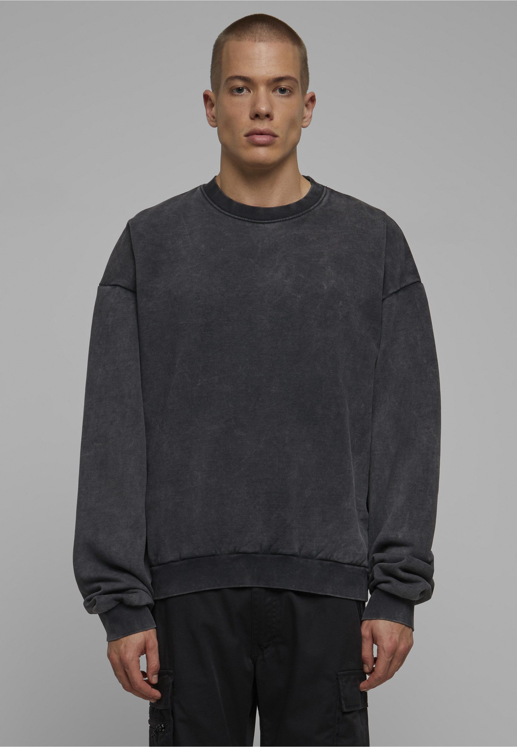 URBAN CLASSICS Sweater Urban Classics Herren Acid Washed Crew (1-tlg) – Bild 5 von 5