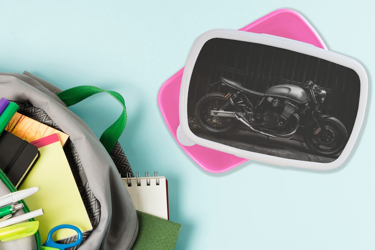 MuchoWow Lunchbox Seitenansicht eines schwarzen Motors, Brotdose Snackbox, Kunststoff, Brotbox rosa für Mädchen, Kunststoff Kinder, Erwachsene, (2-tlg)