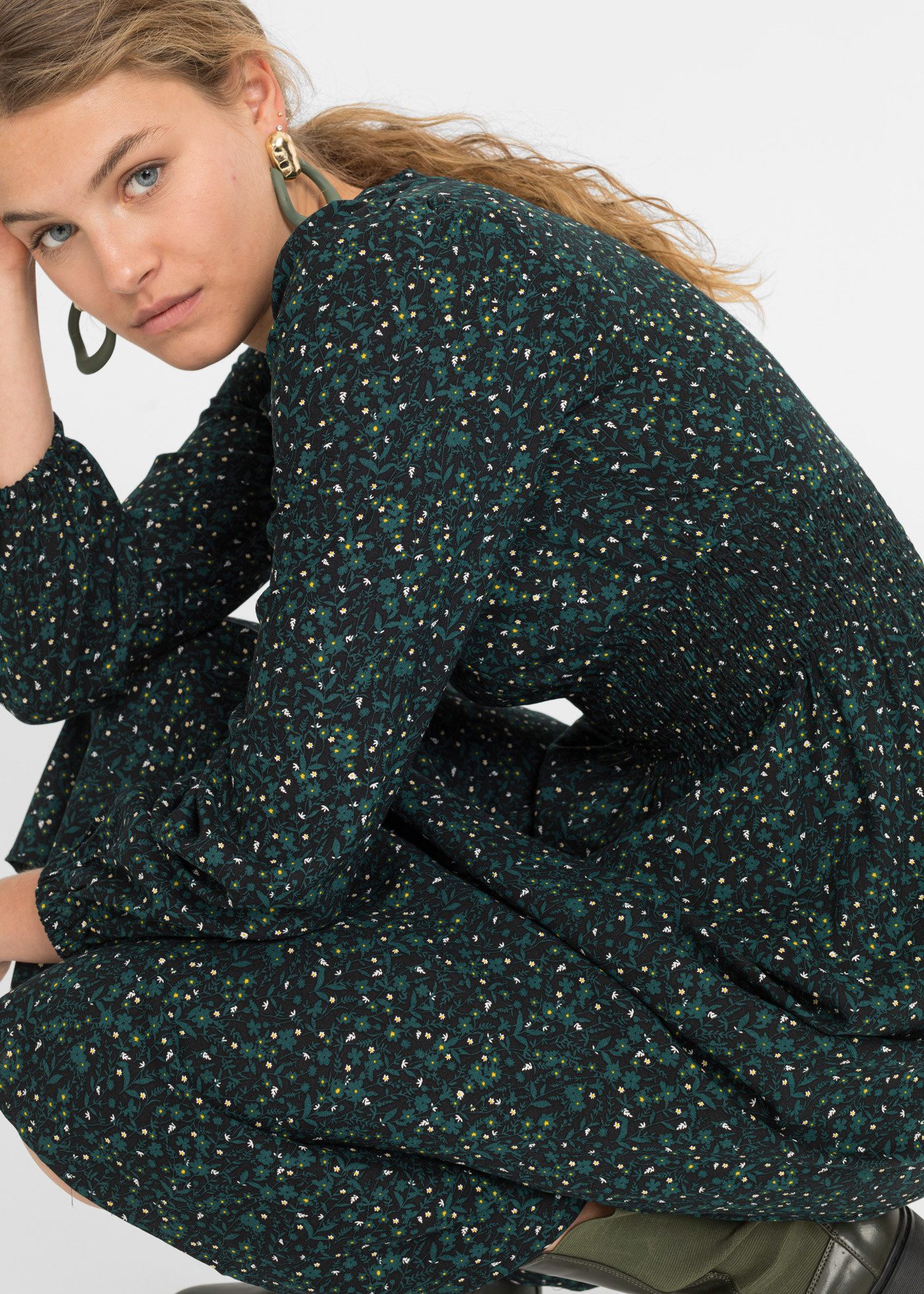 bonprix Midikleid für die Herbstsaison, aus Viskose, Oversize-Passform – Bild 4 von 5