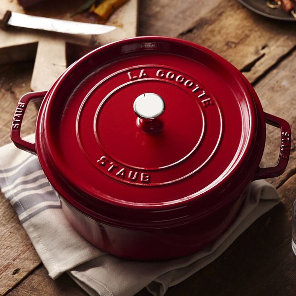 Staub Schmortopf Staub La Cocotte Cocotte, 28 cm Kirsch-Rot rund Gusseisen Kirsch-Rot