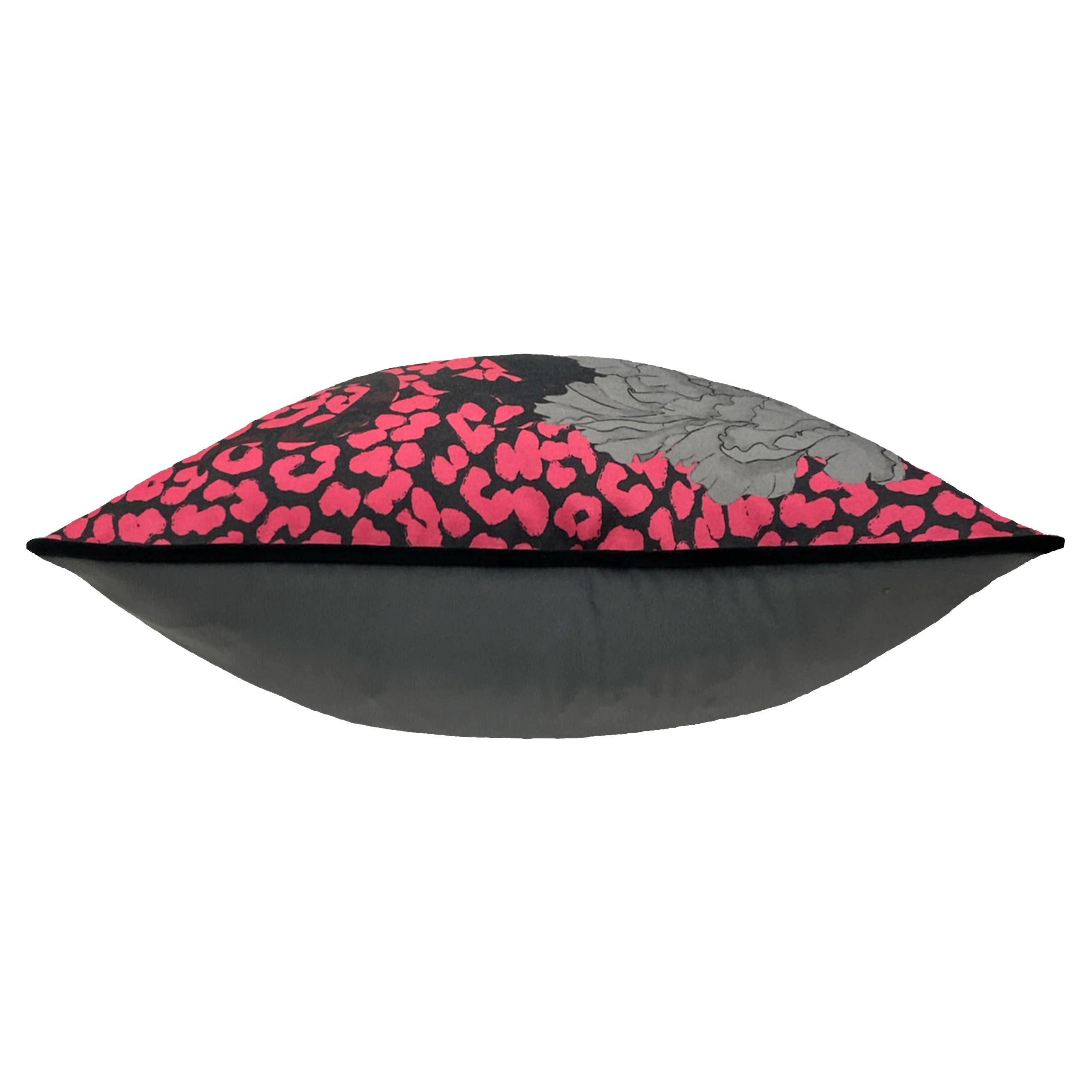 Riva Home Dekokissen Gothic Dekokissen "Serpentine" aus Samt schwarz-grau-silber 45x45 cm