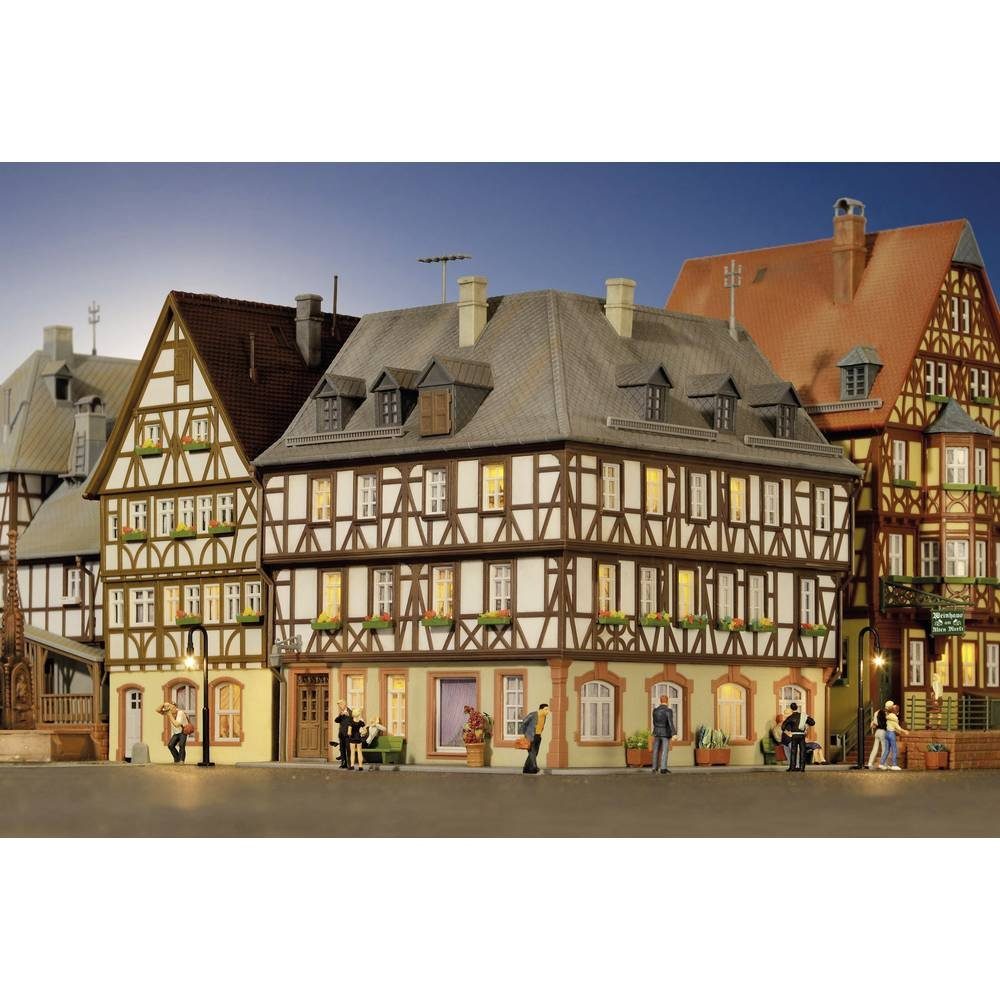 Kibri Modelleisenbahn-Gebäude H0 Fachwerk-Eckhaus Miltenberg 38904