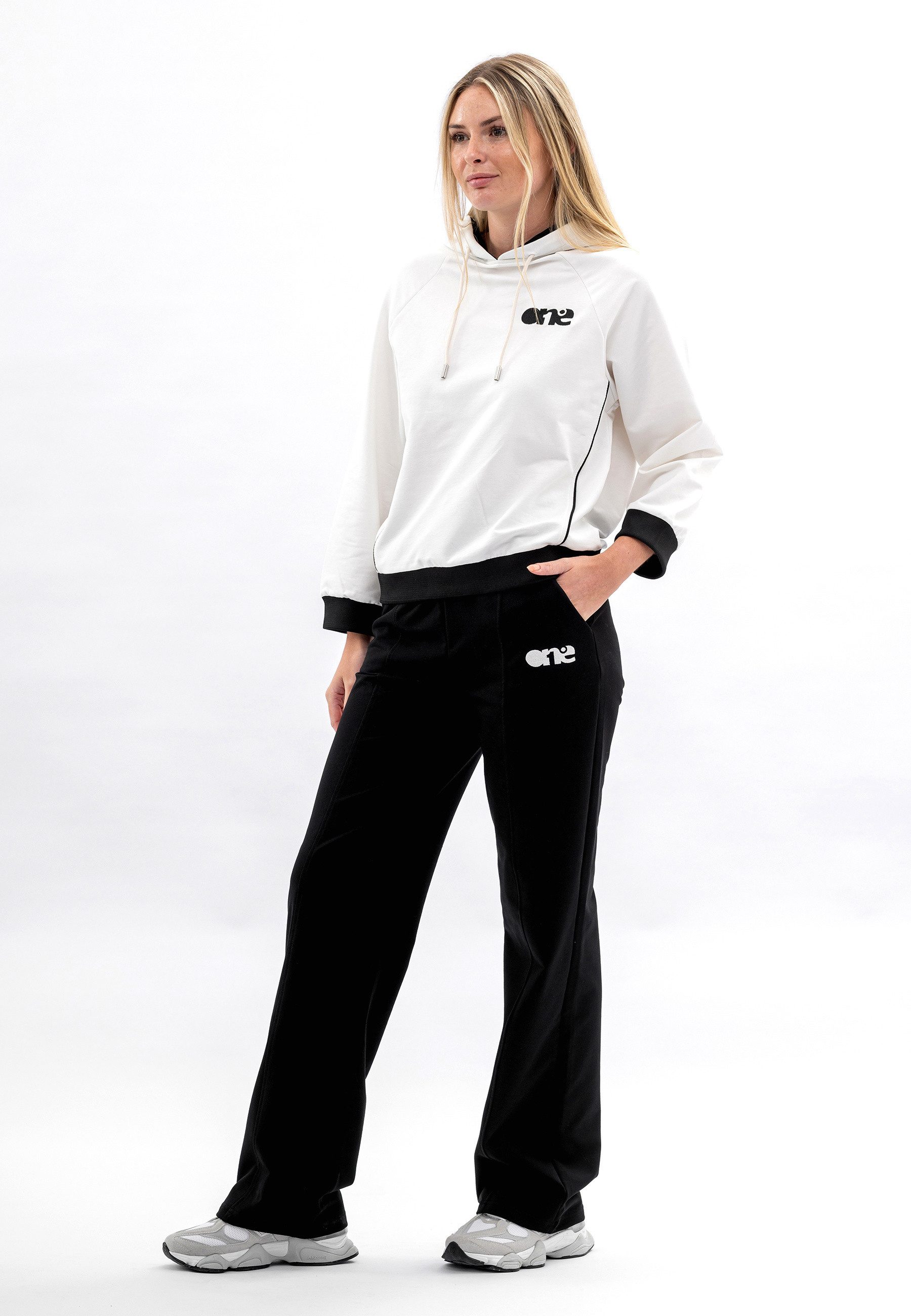 Tom Barron Freizeitanzug Two Color Tracksuit With Embroidery Oen Top
