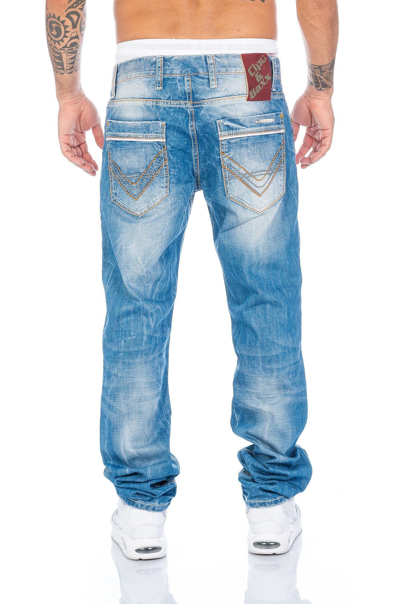 Cipo & Baxx Regular-fit-Jeans Herren Jeans Hose mit Kontrastnähten und stylischer Waschung Regular Fit Jeans Hose mit dicken Kontrastnähten und heller Waschung – Bild 3 von 5