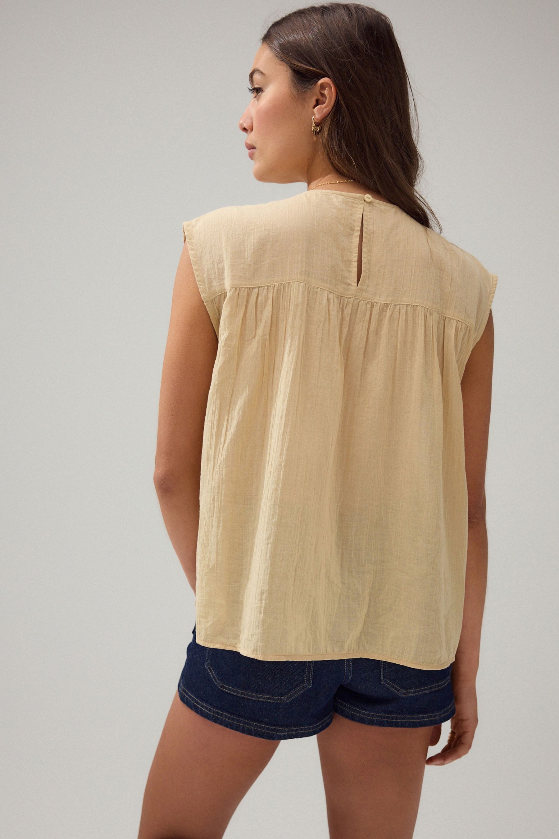 Next Blusentop Ärmellose Bluse mit Biesen, günstig online kaufen