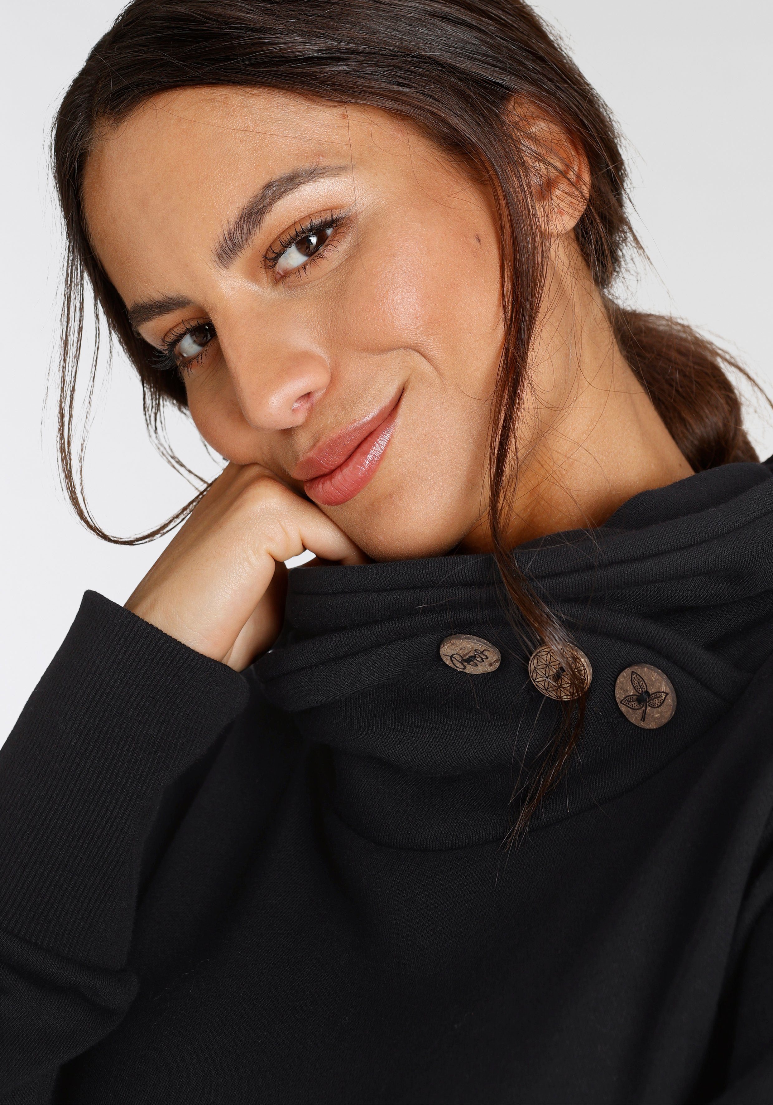 Ragwear Longsweatshirt ANGELLIKA O mit Knöpfen am Schalkragen und seitlichen Eingrifftaschen – Bild 4 von 5