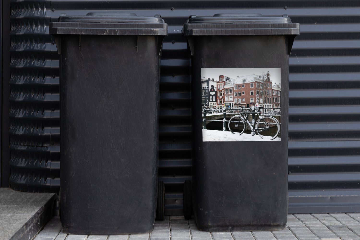 MuchoWow Amsterdam Abfalbehälter Sticker, Mülltonne, (1 - Fahrrad - Winter Mülleimer-aufkleber, St), Wandsticker Container,