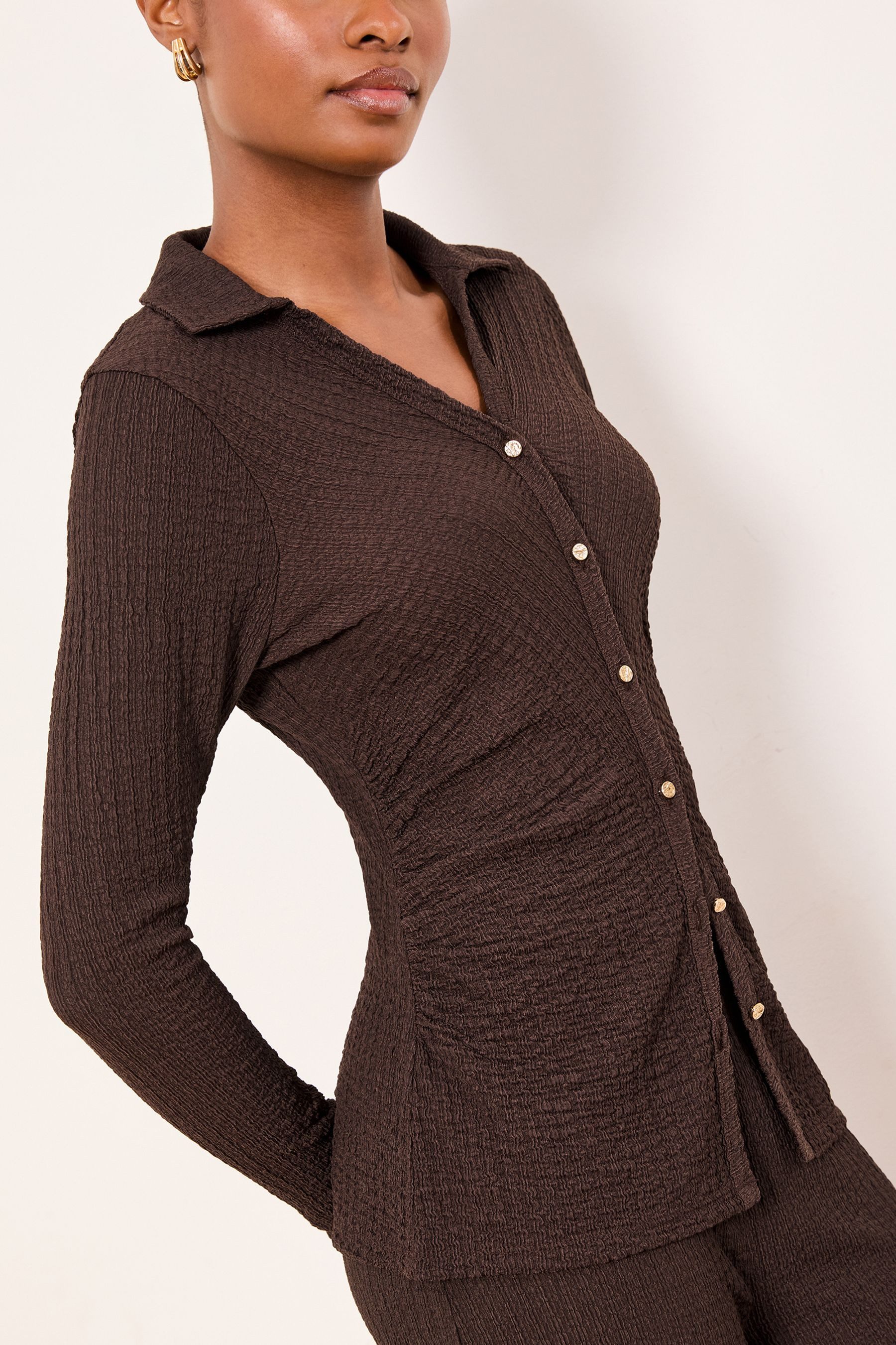 LIPSY Hemdbluse Lipsy taillierte Bluse in Knitteroptik, Regular (1-tlg)