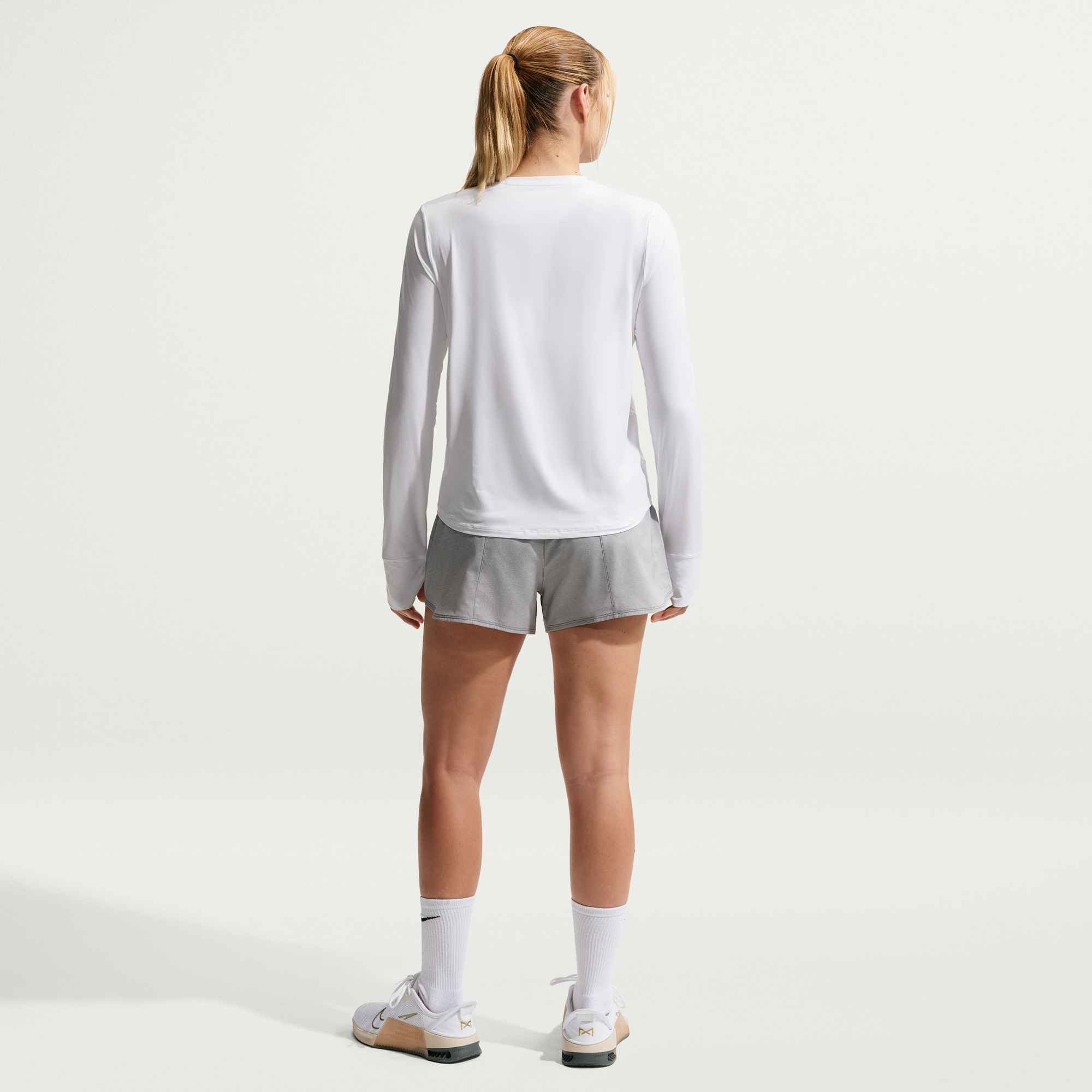 Nike Funktionsshirt Nike One Classic Women's Dri-FIT Long-Sleeve Top mit Rundhalsausschnitt, schweißableitend