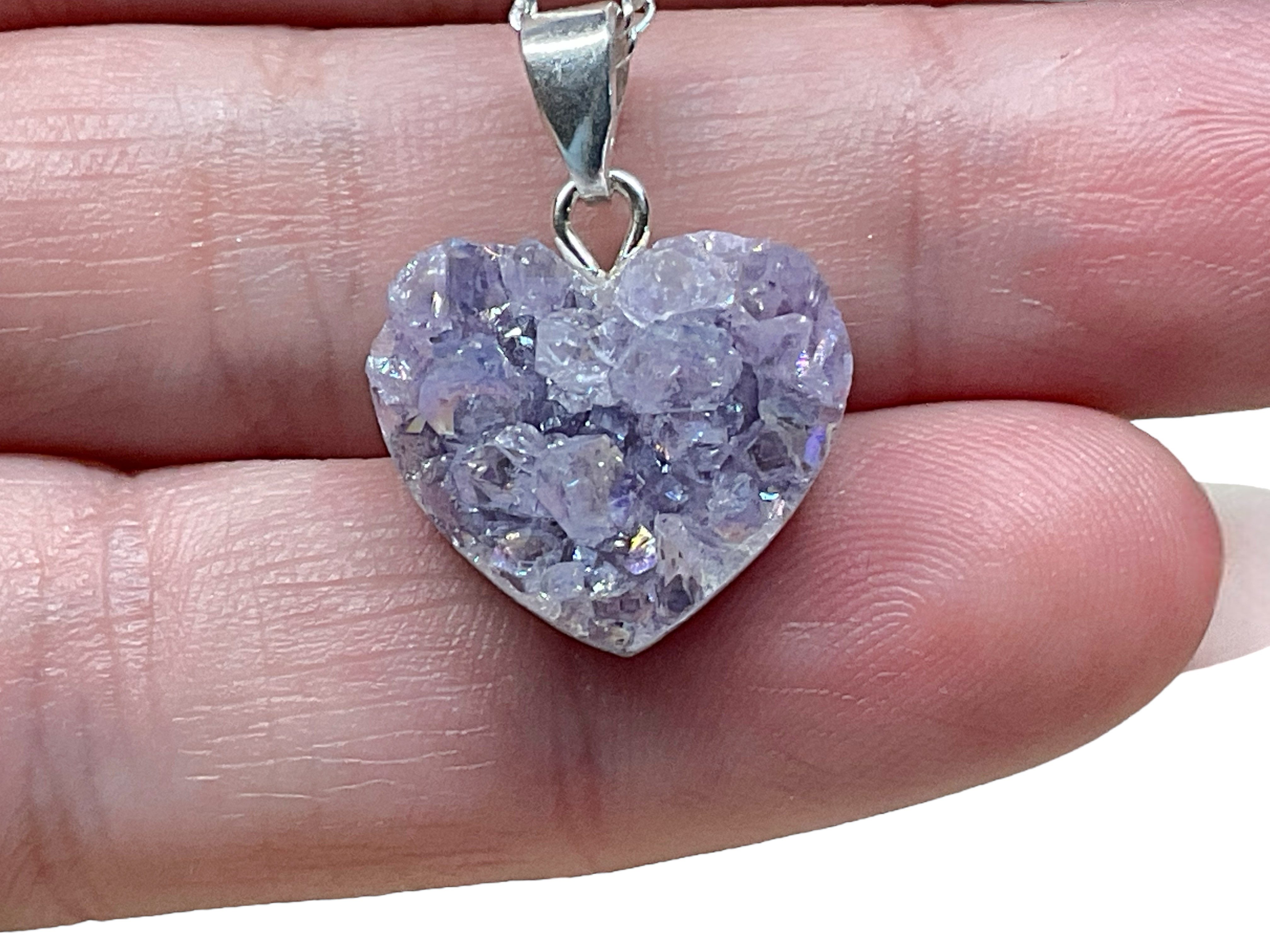 Steinfixx® Herzanhänger Amethyst Kristallcluster - 925 Silber - Titanium Aura (natürlich, elegant durch Veredelung, 1-tlg., inclusive Geschenkbox, Handmade), mit Gold, Silber, Platin und Titan bedampft, Aura-Schimmern