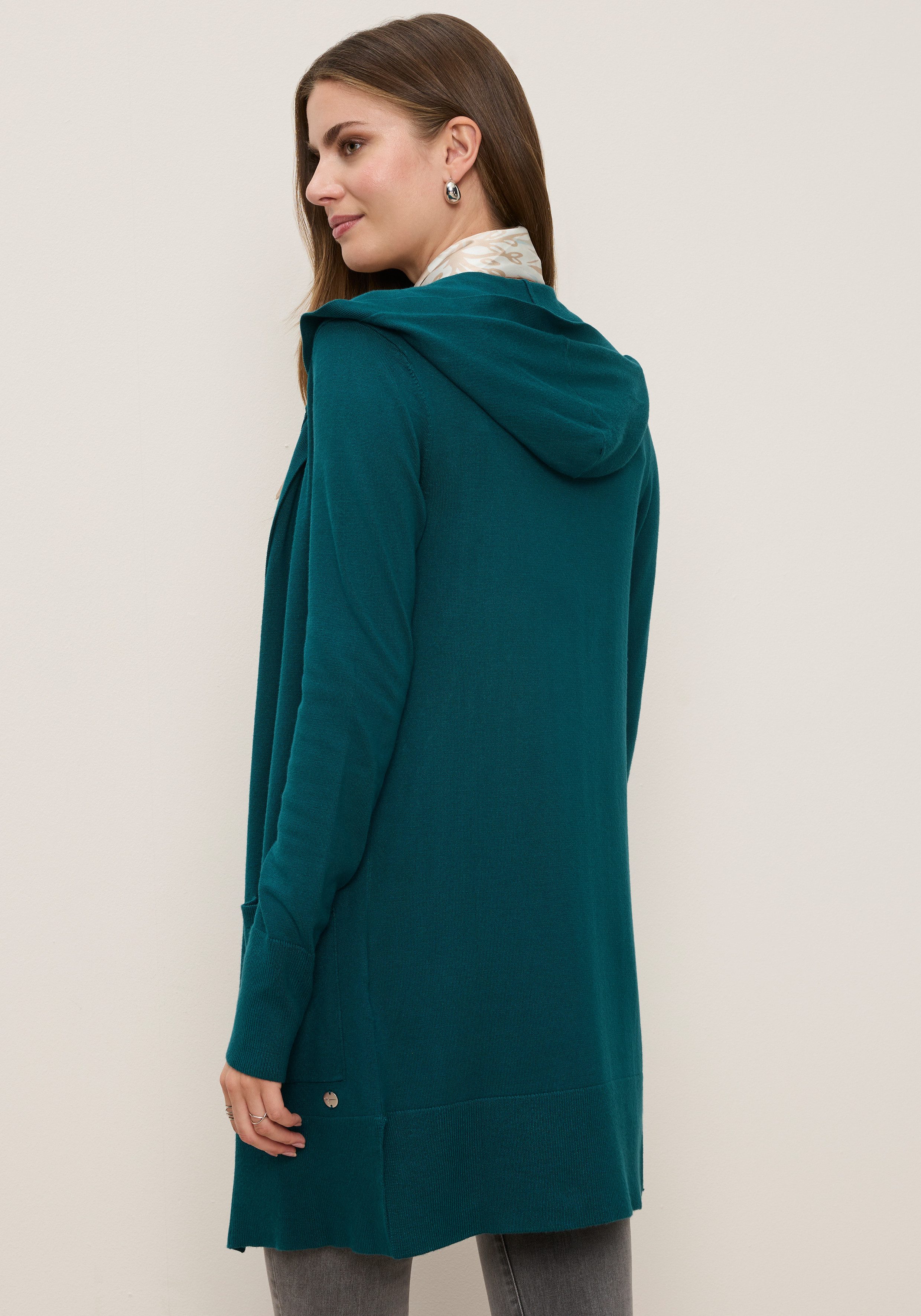 Tamaris Strickjacke aus weicher Viskosemischung mit Kapuze, aus angenehmer Viskosemischung