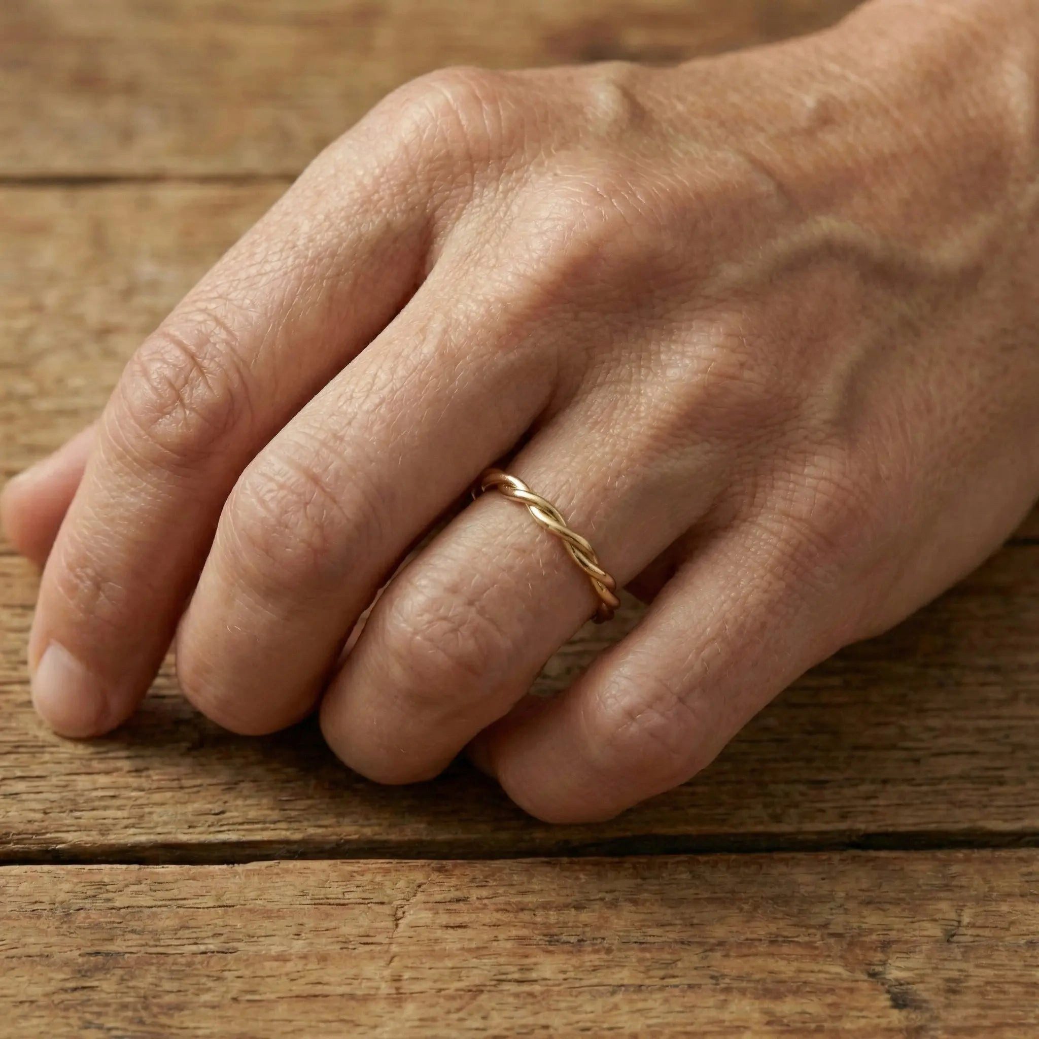 Suzan Gold Goldring 375 Echtgold Twistéra Pure geflochtenes Design