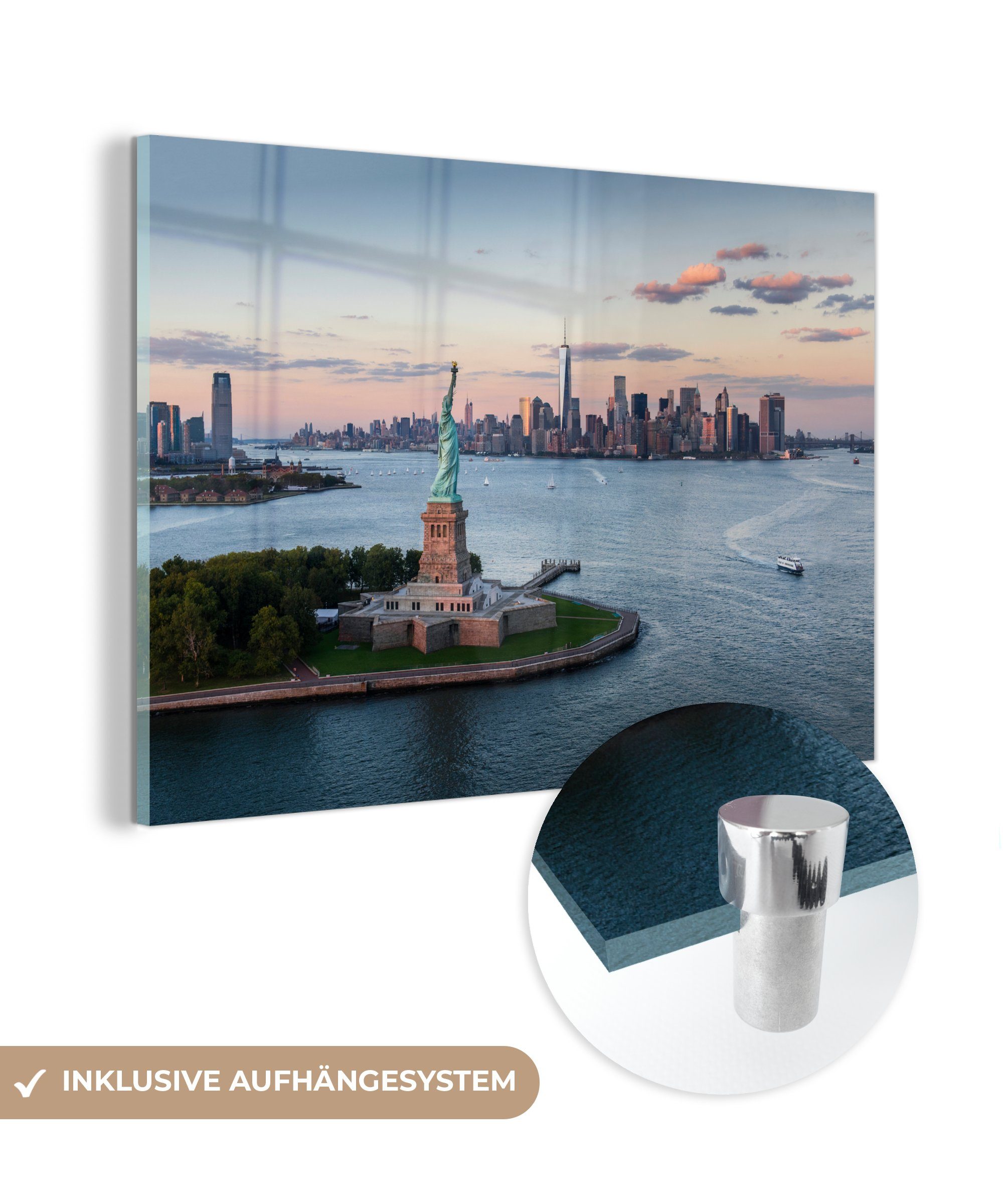 MuchoWow Acrylglasbild Luftaufnahme der amerikanischen Freiheitsstatue in New York bei, (1 St), Acrylglasbilder Wohnzimmer & Schlafzimmer
