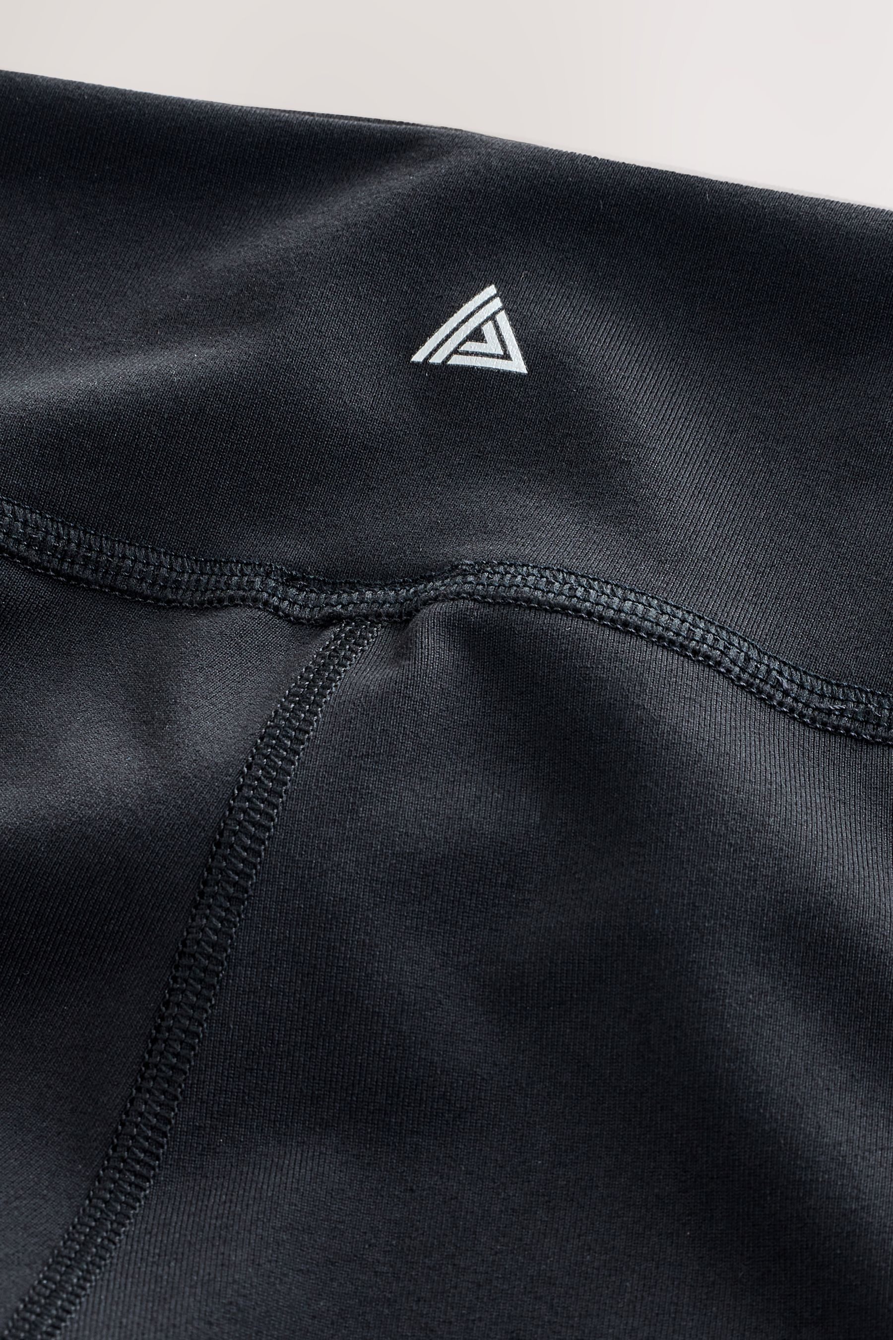 Next Funktionsshorts Active Figurformende Shorts mit Taschen (1-tlg)
