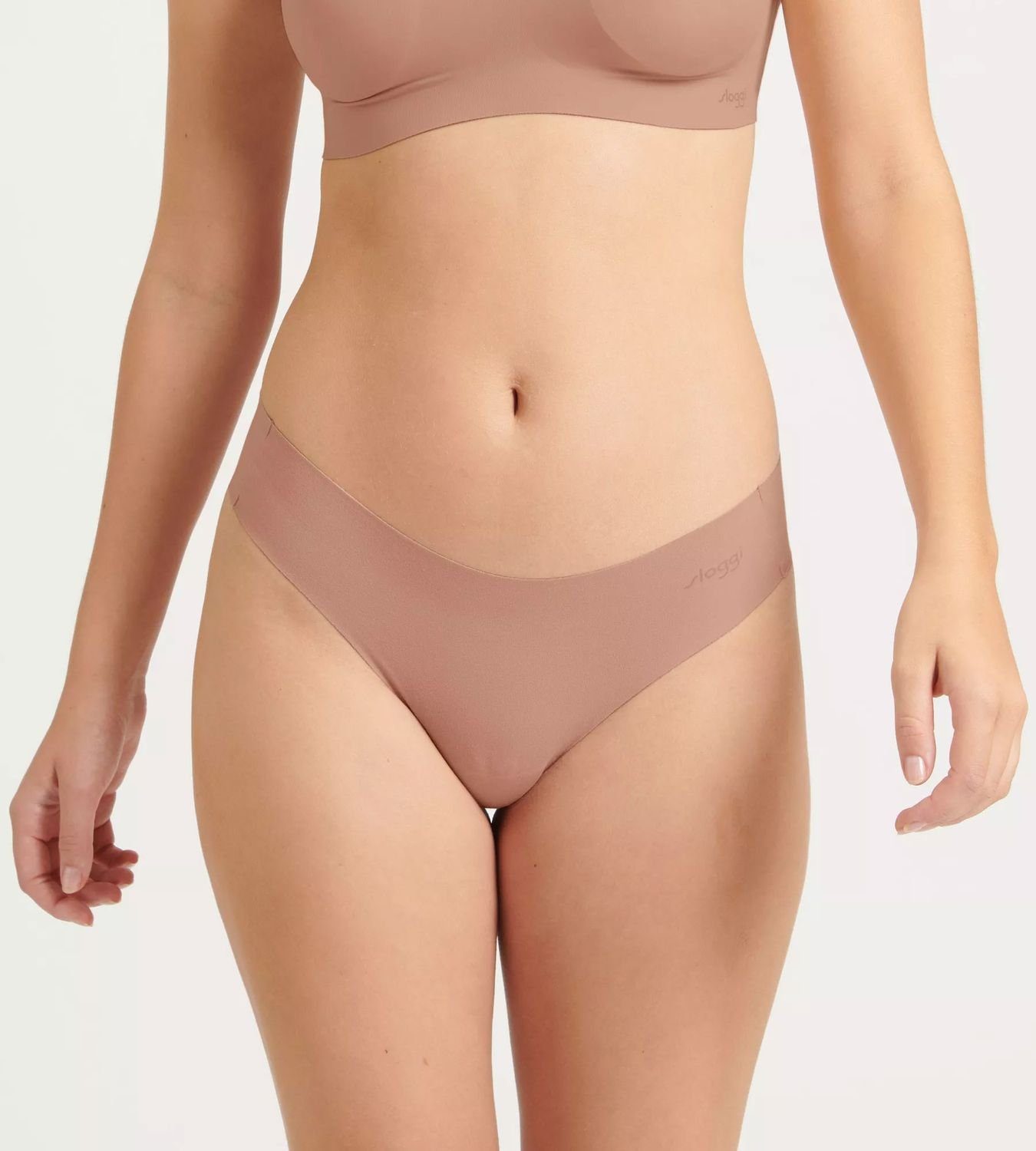 sloggi String Hipstring Zero Modal (4-St) flache Nähte, saumlose Abschlüsse, im 4er Pack