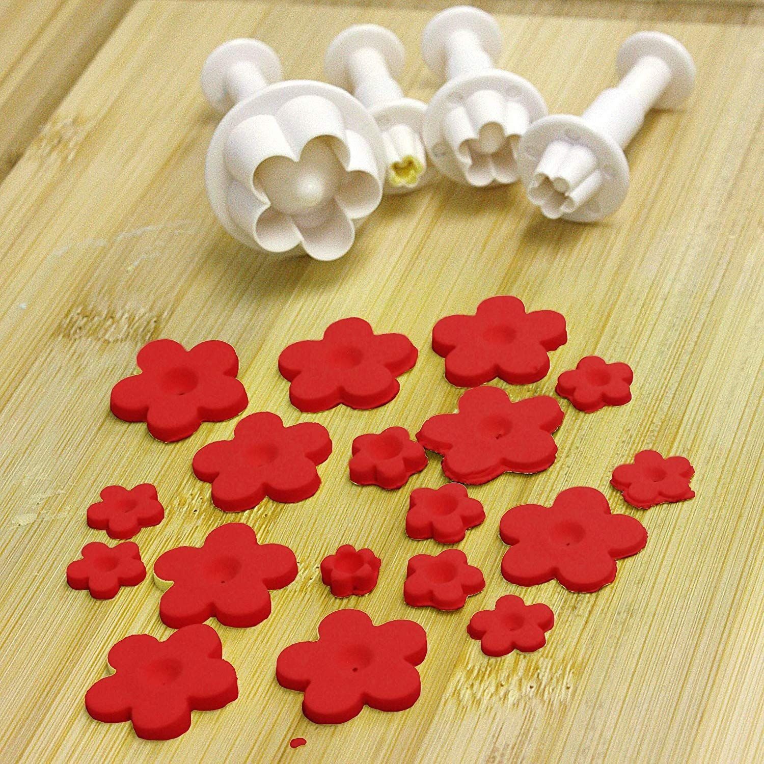 Dr. Oetker Küchenhelfer Ausstechform Dr. Oetker - Dekor- Ausstecher für Fondant Marzipan 4er Set Blumen, (Set bestehend aus 4 Ausstechern)