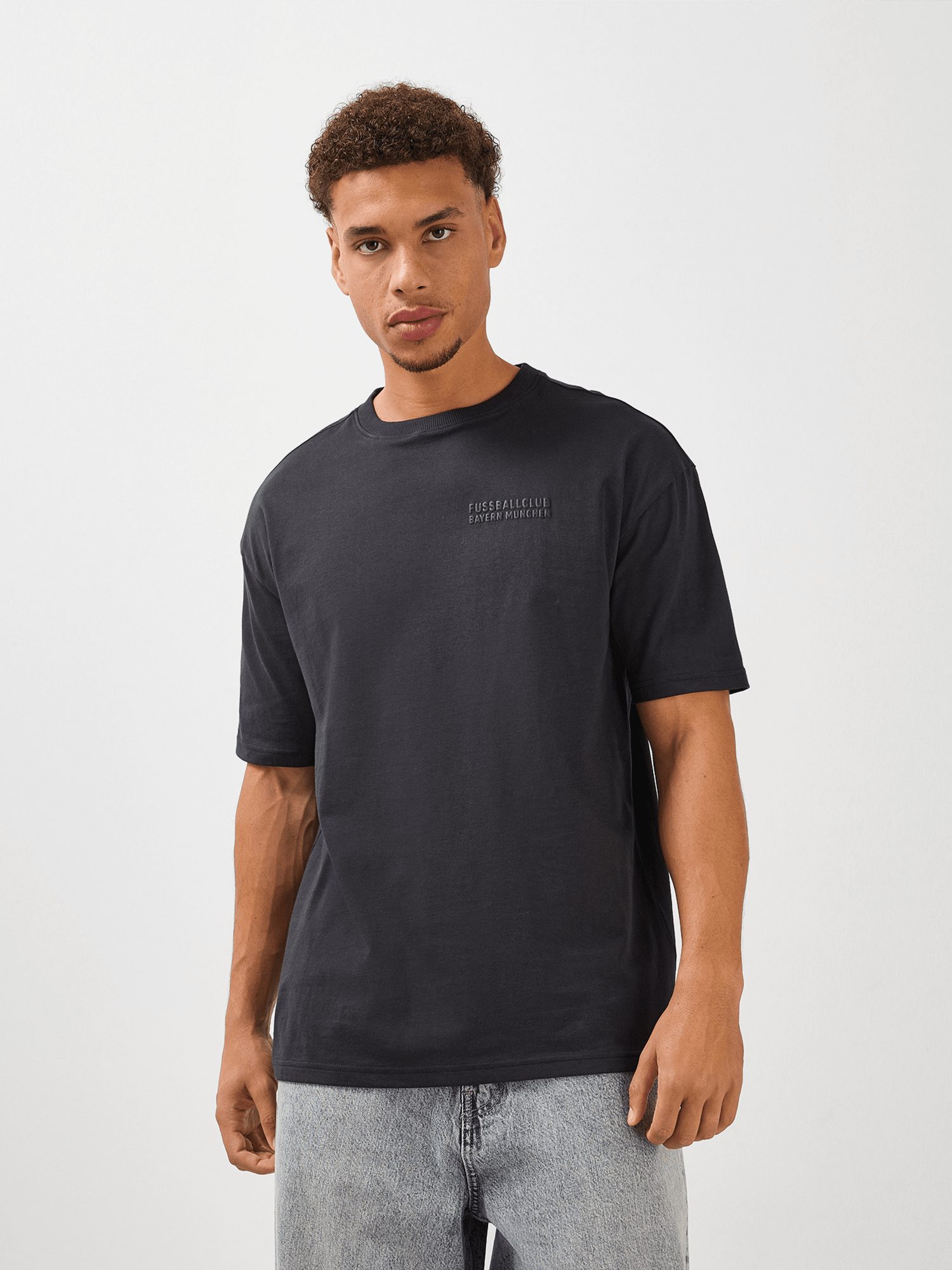 FC Bayern München T-Shirt FC Bayern München, T-Shirt Premium Essentials, Herren, Schwarz