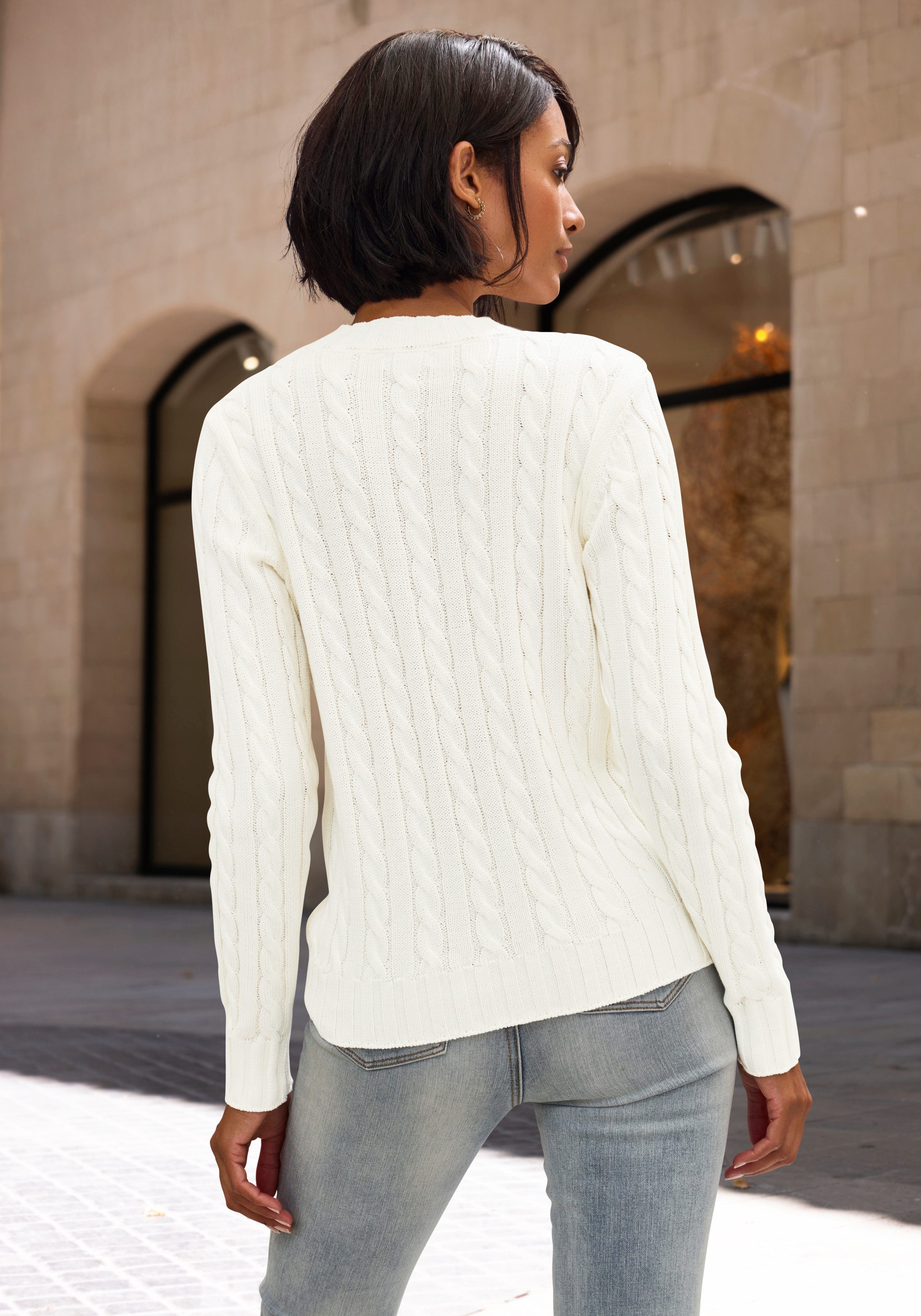 LASCANA Rundhalspullover mit Zopfstrickmuster, gemütlicher Strickpullover, klassisch